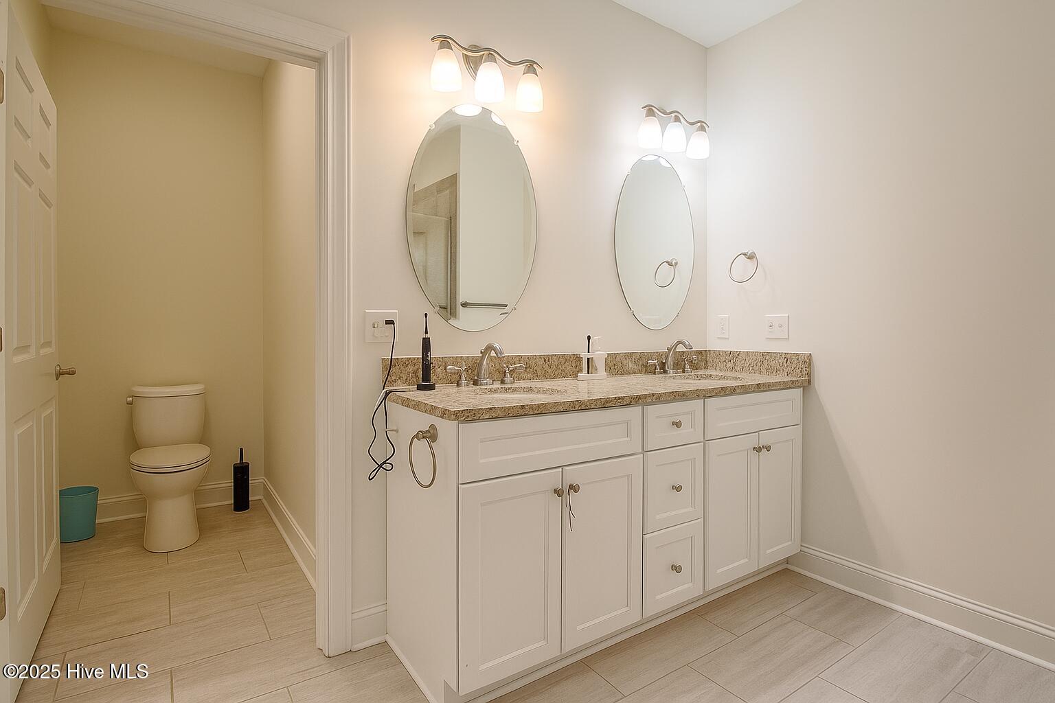 100539701 | Photo 25