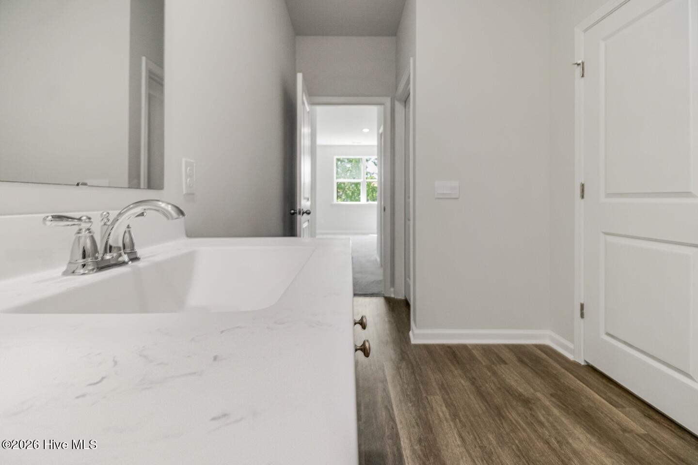 100556785 | Photo 15