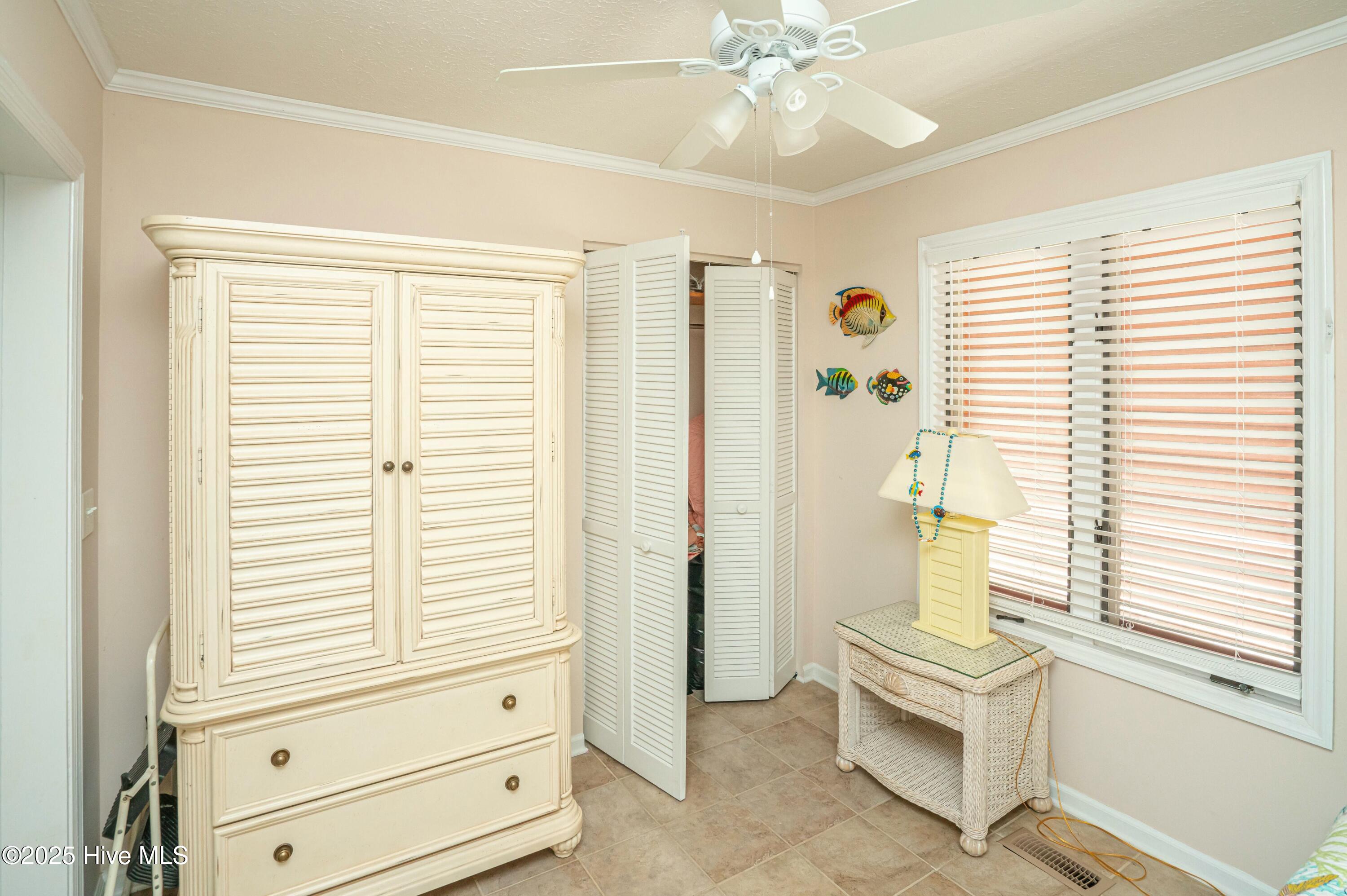 100502250 | Photo 23