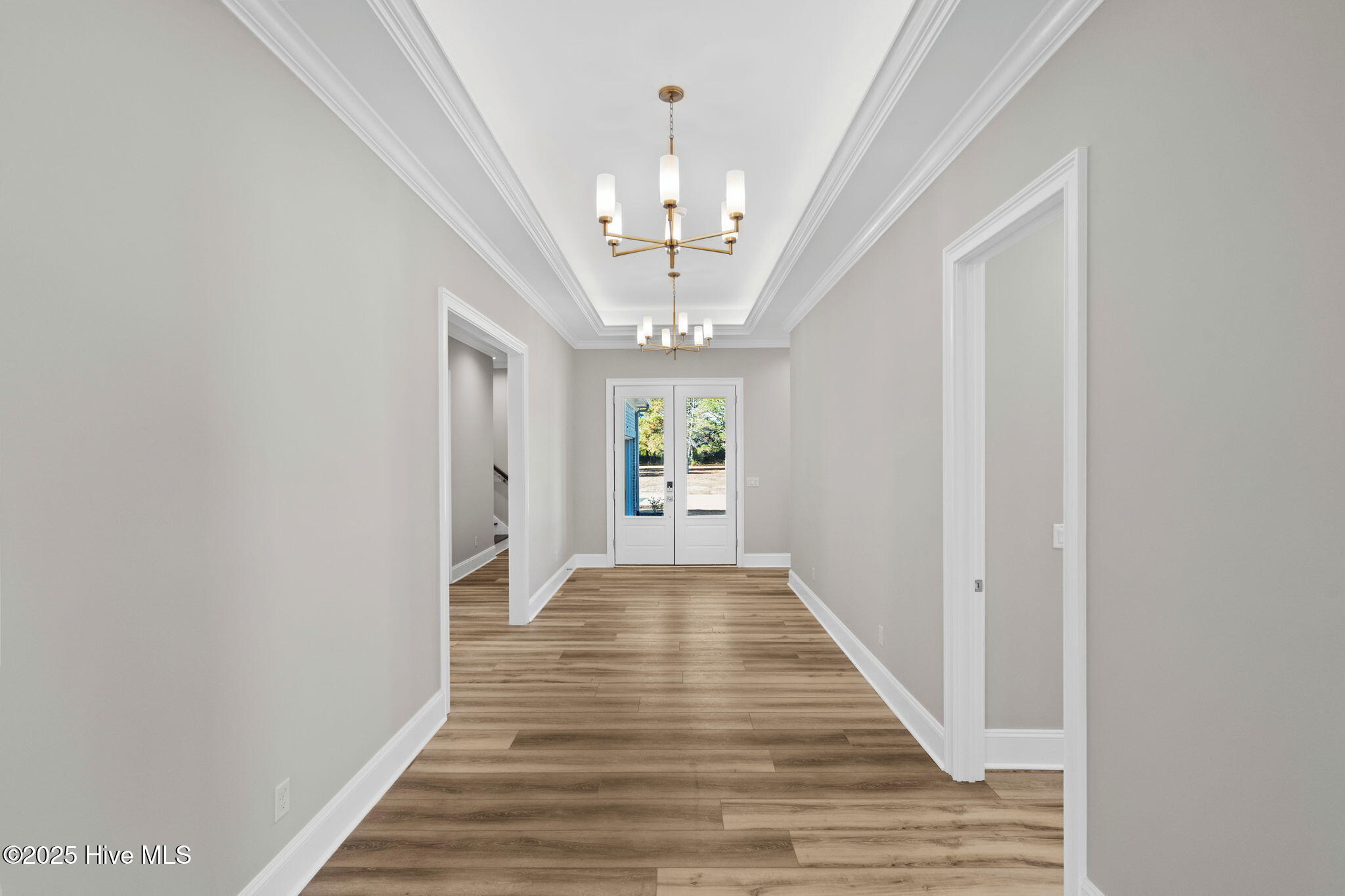 100525114 | Photo 43