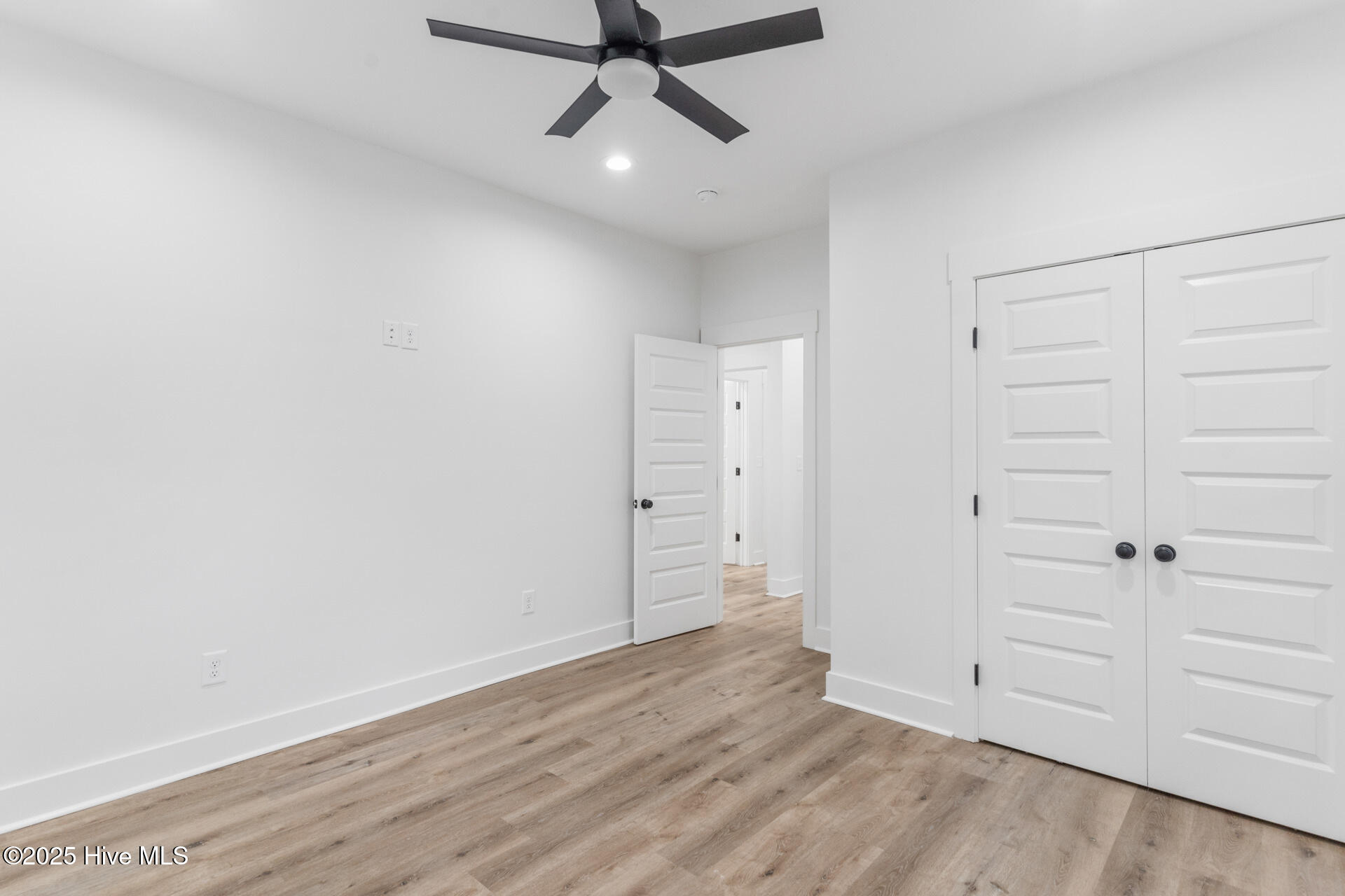 100539626 | Photo 25