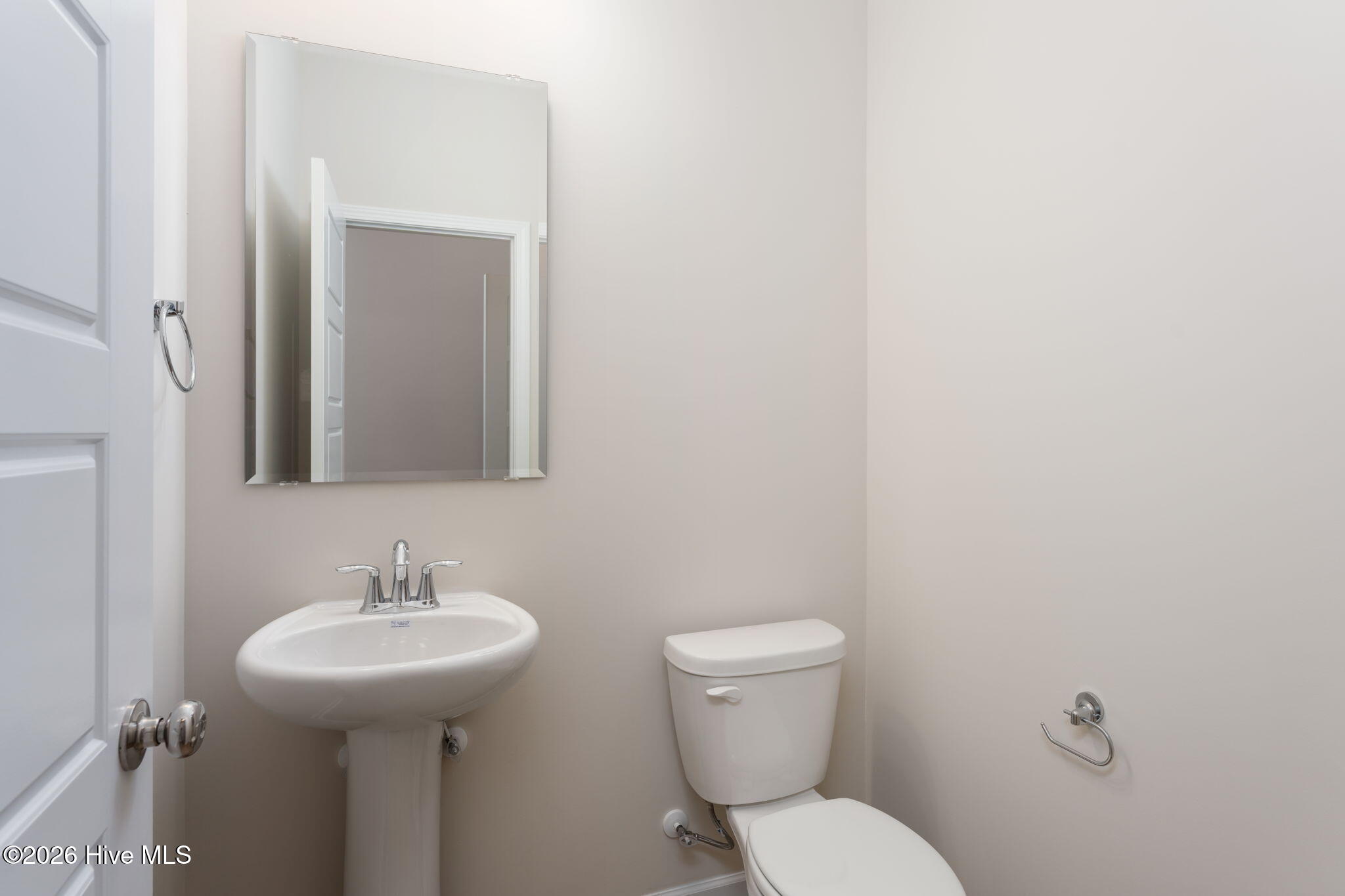 100548348 | Photo 24