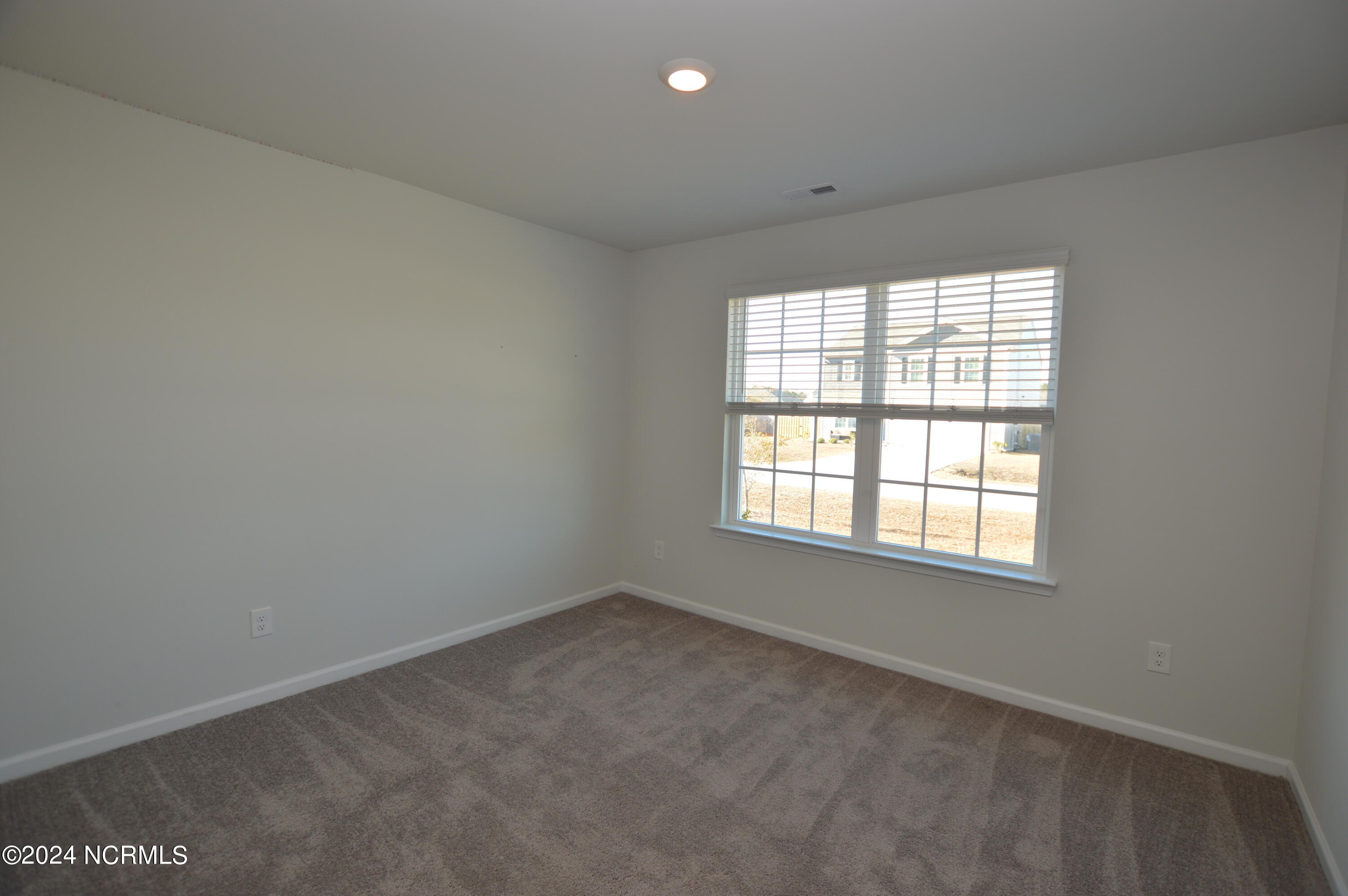 100549167 | Photo 17