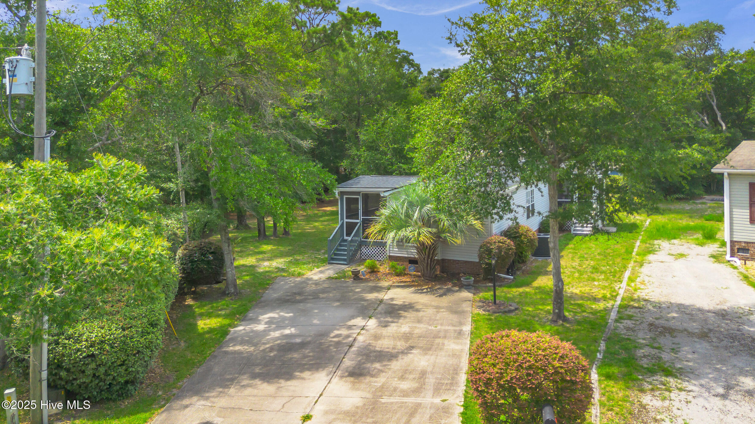 100559828 | Photo 27