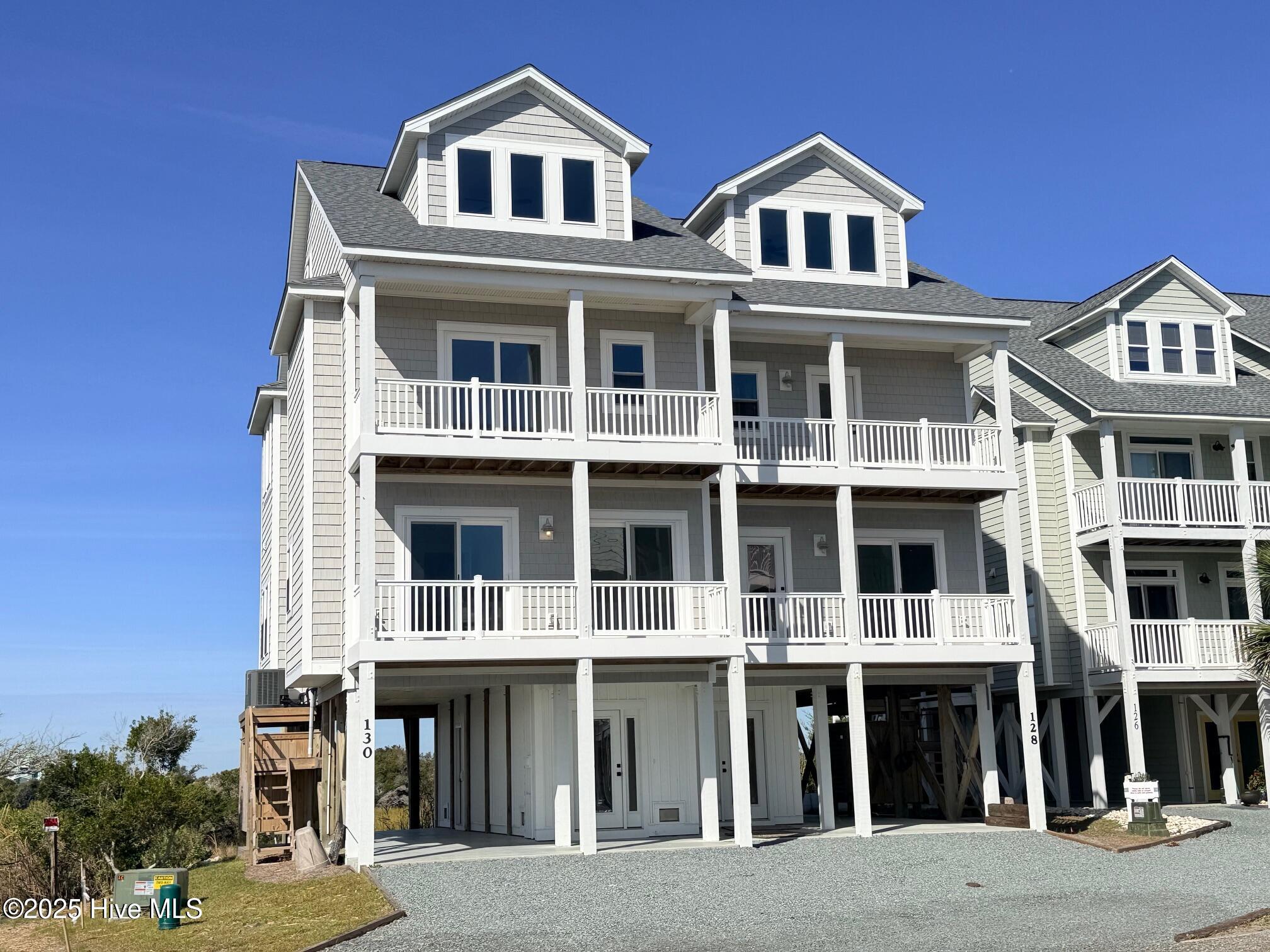 Homes for sale in North Topsail Beach, NC | 128 Sea Oaks Ct, North Topsail Beach, NC 28460 | MLS# 100506422