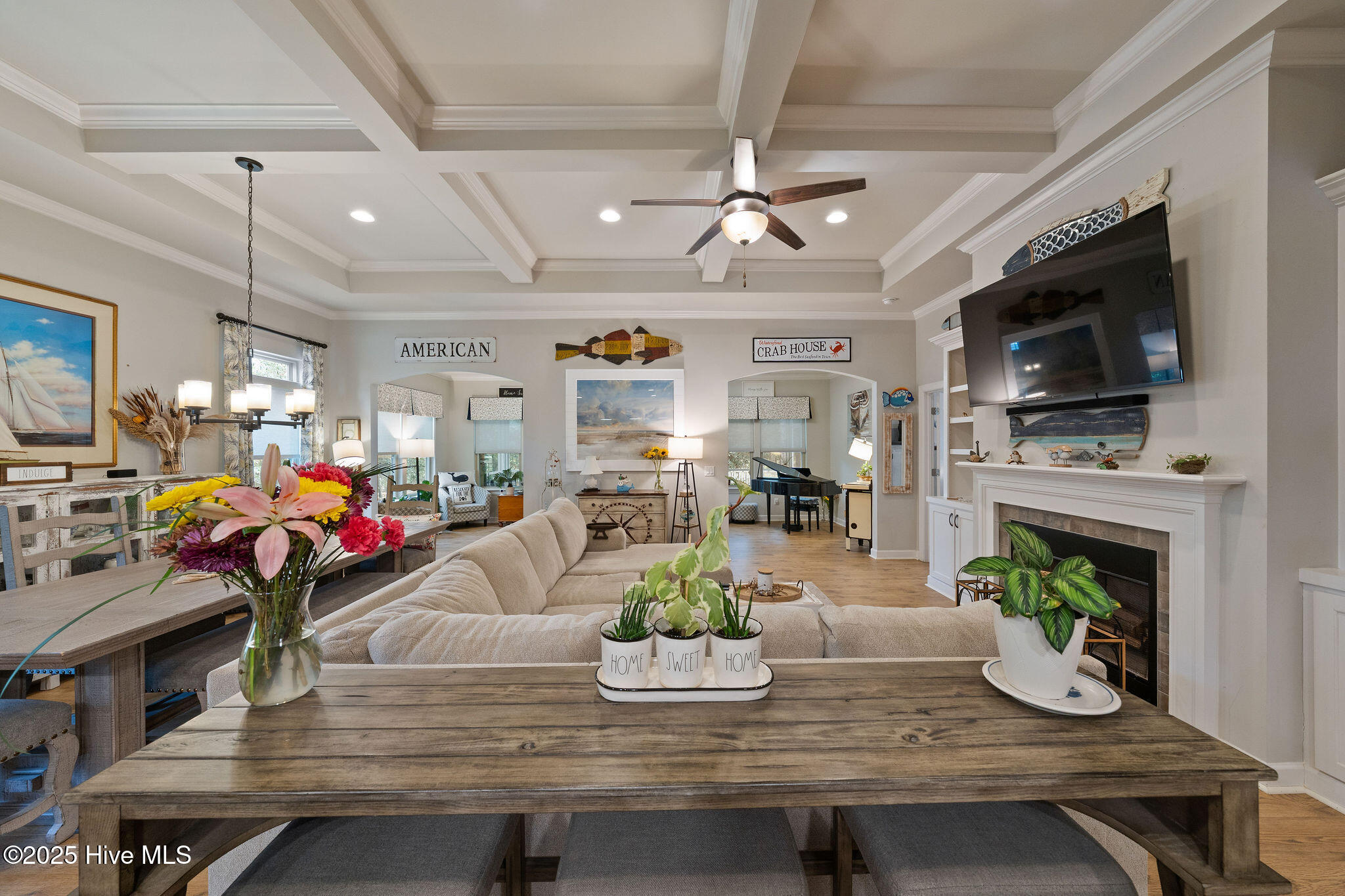 100529341 | Photo 12