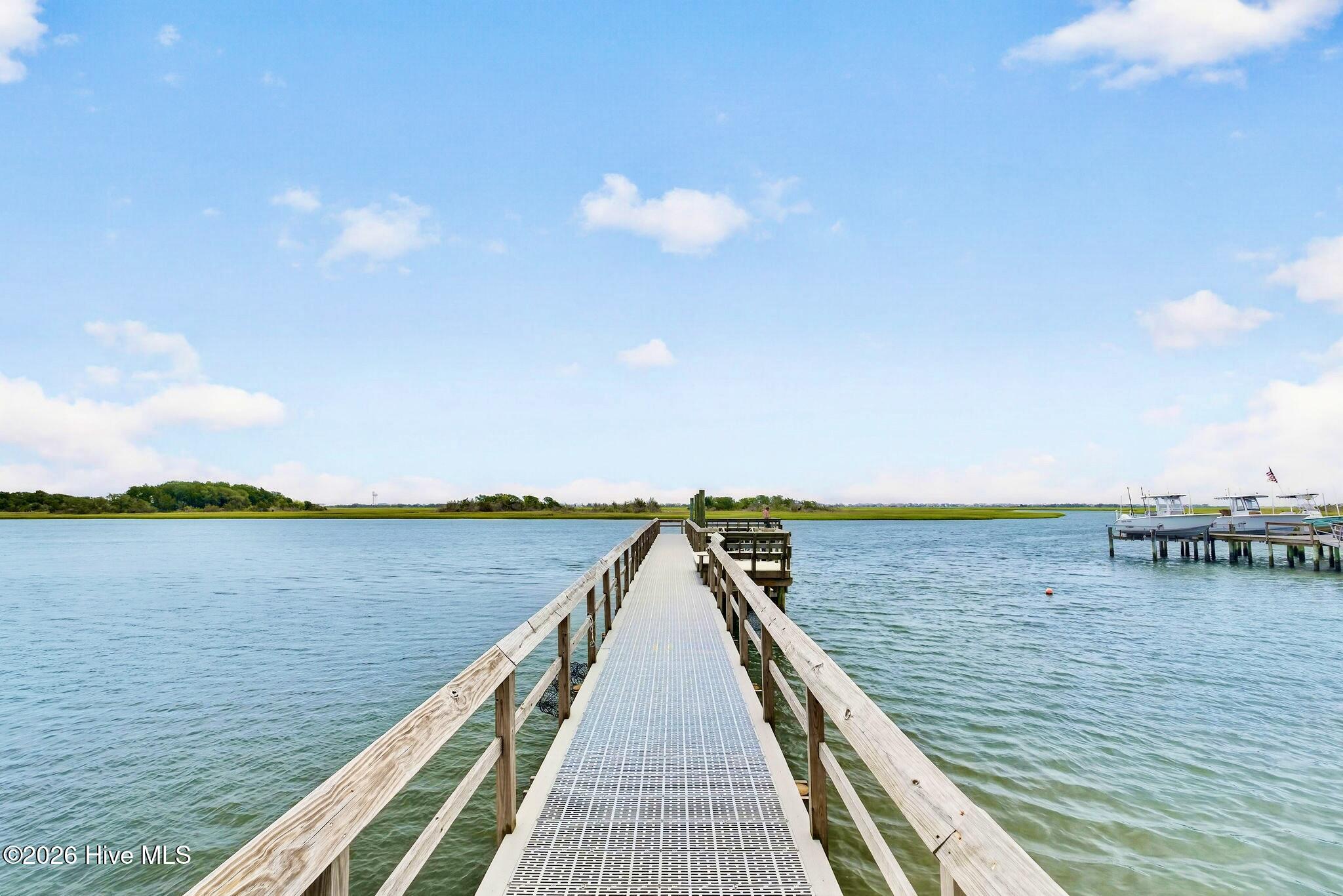 100591247 | Photo 48