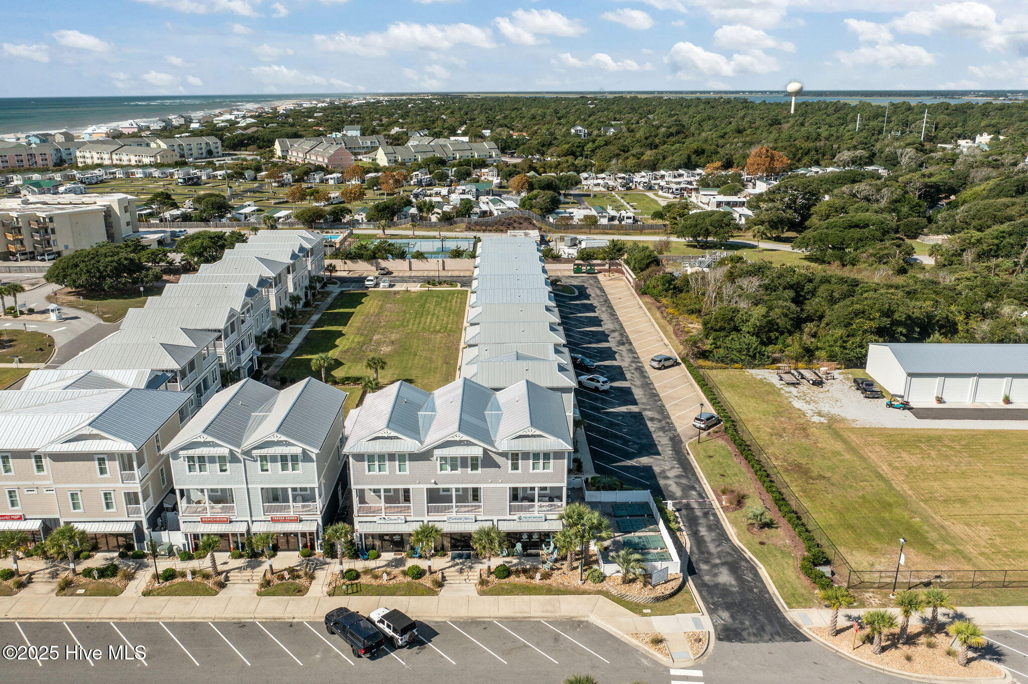 100535582 | Photo 49