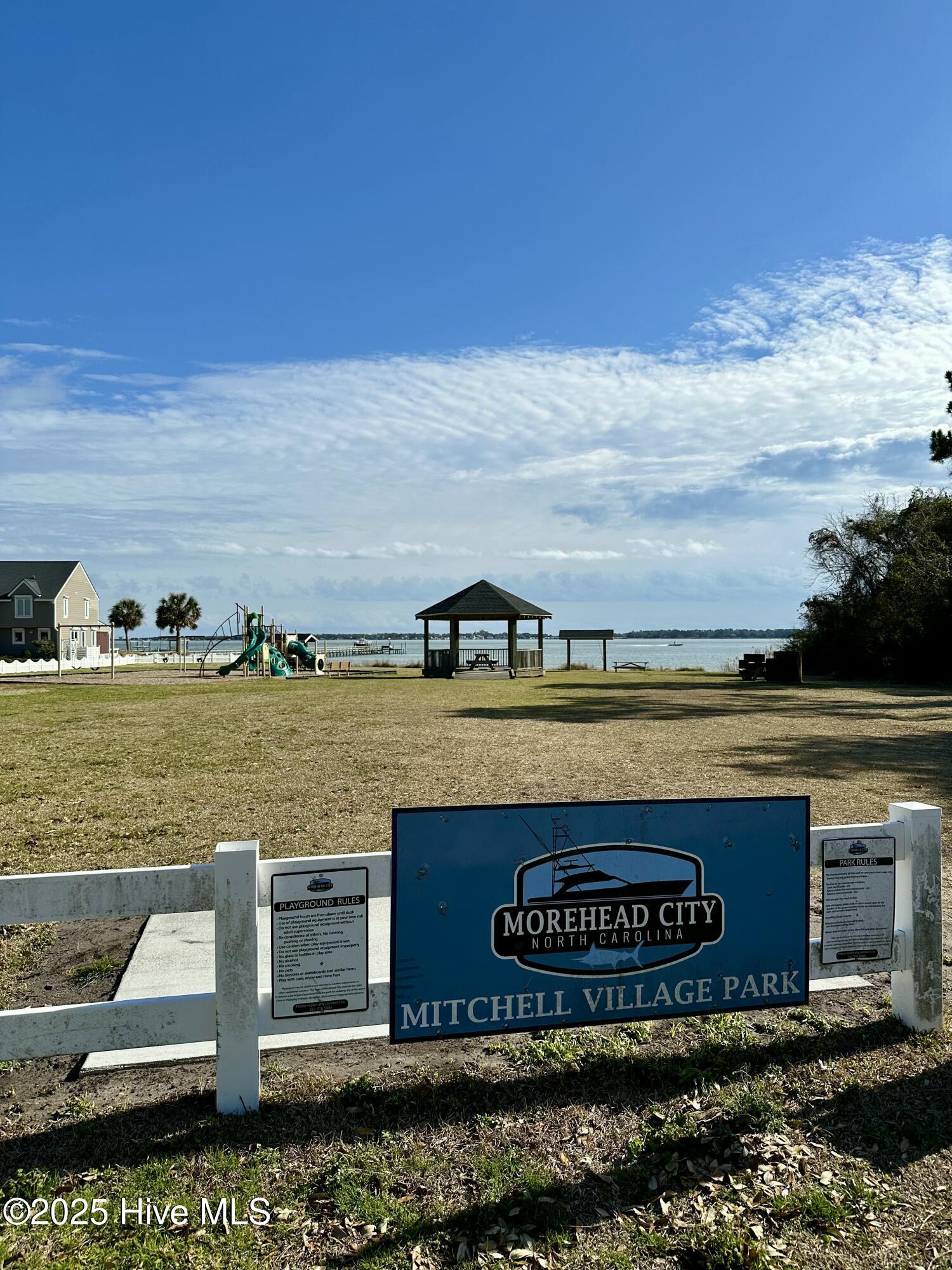 203 Panama Terrace,Morehead City