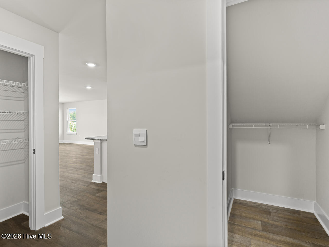 100553387 | Photo 14