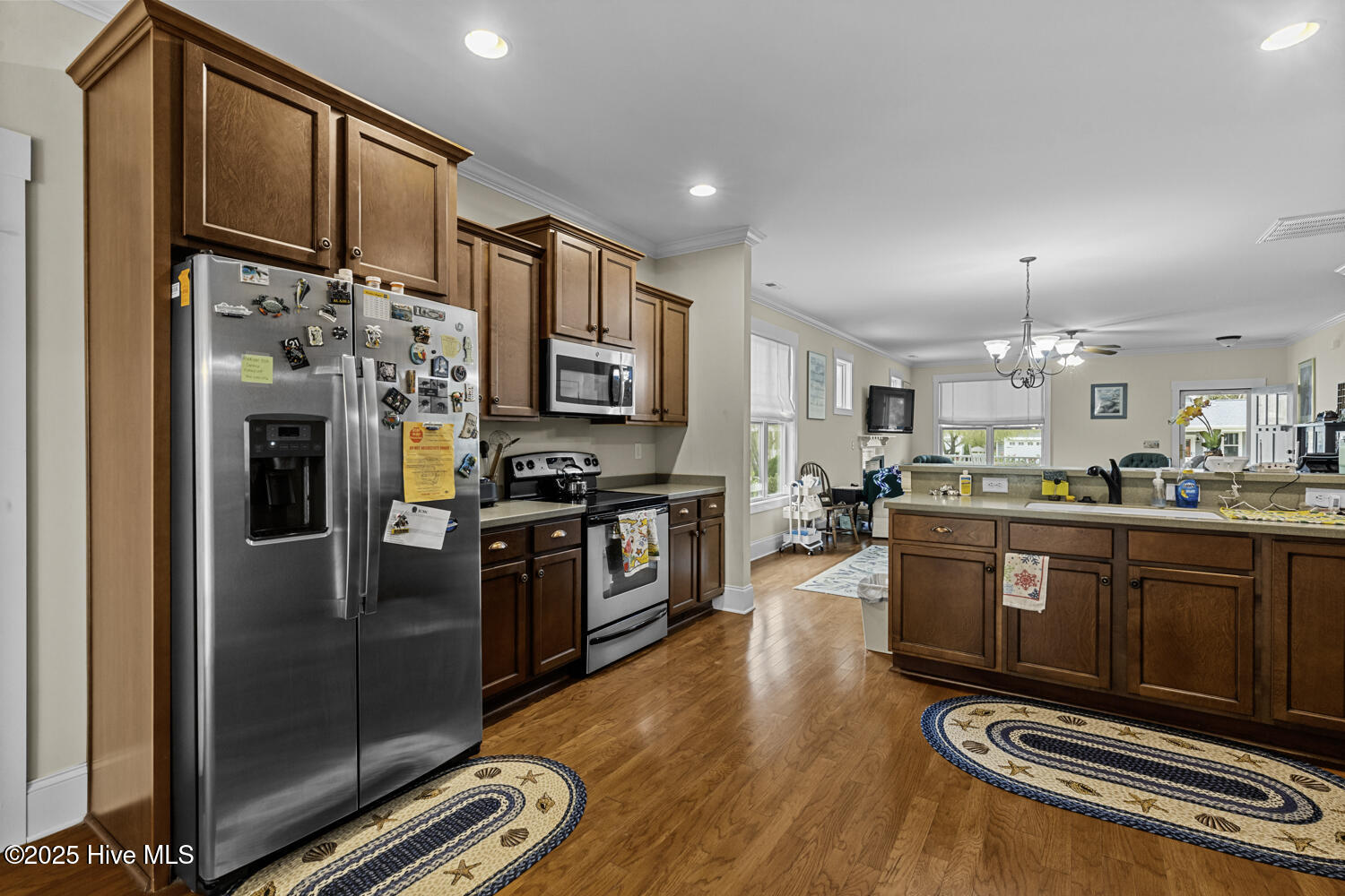 100536692 | Photo 13