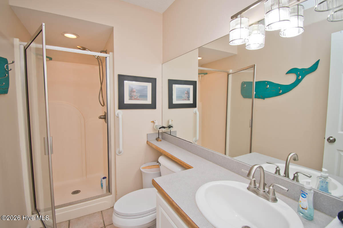 100560263 | Photo 27