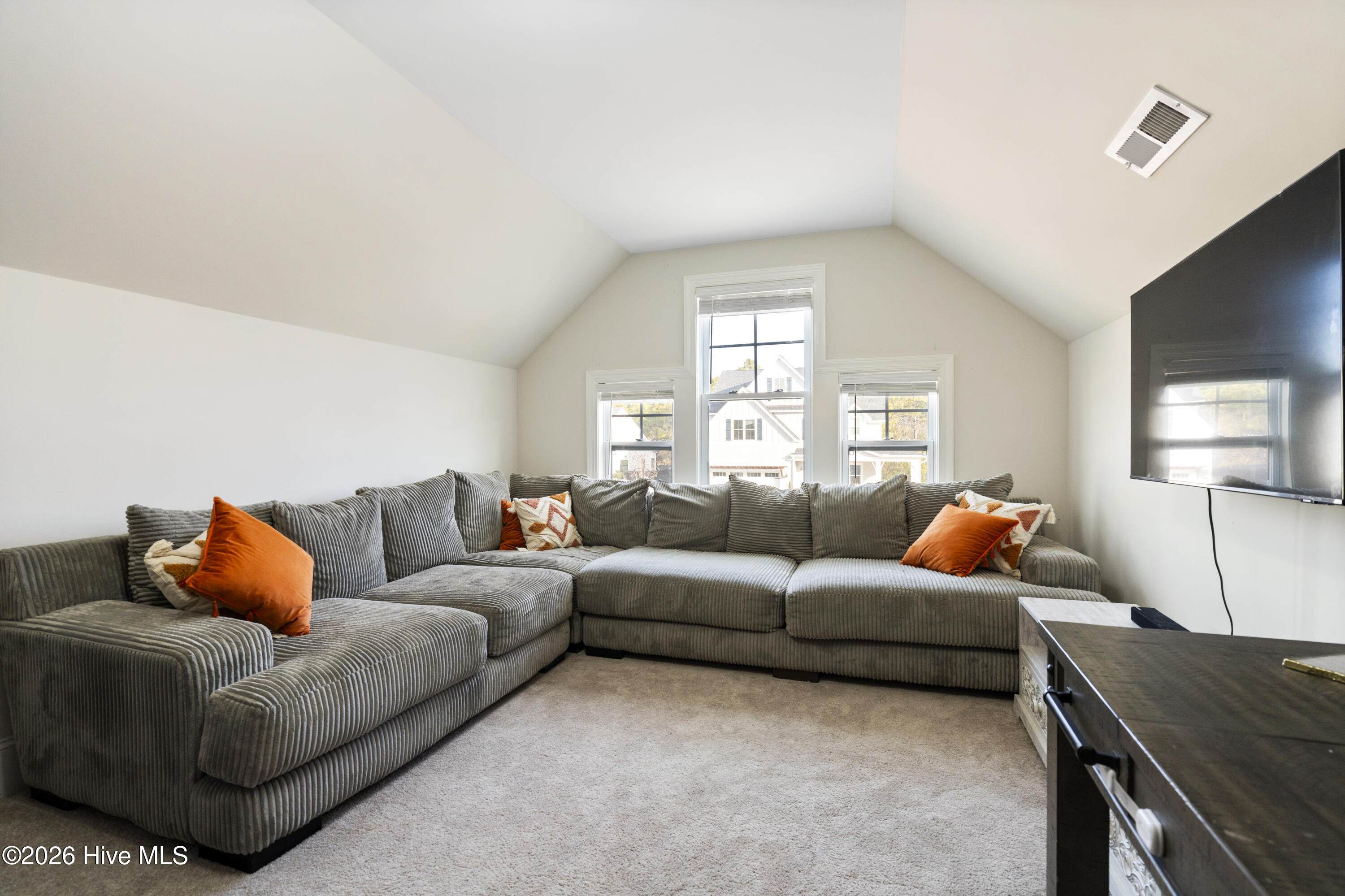 100552467 | Photo 45