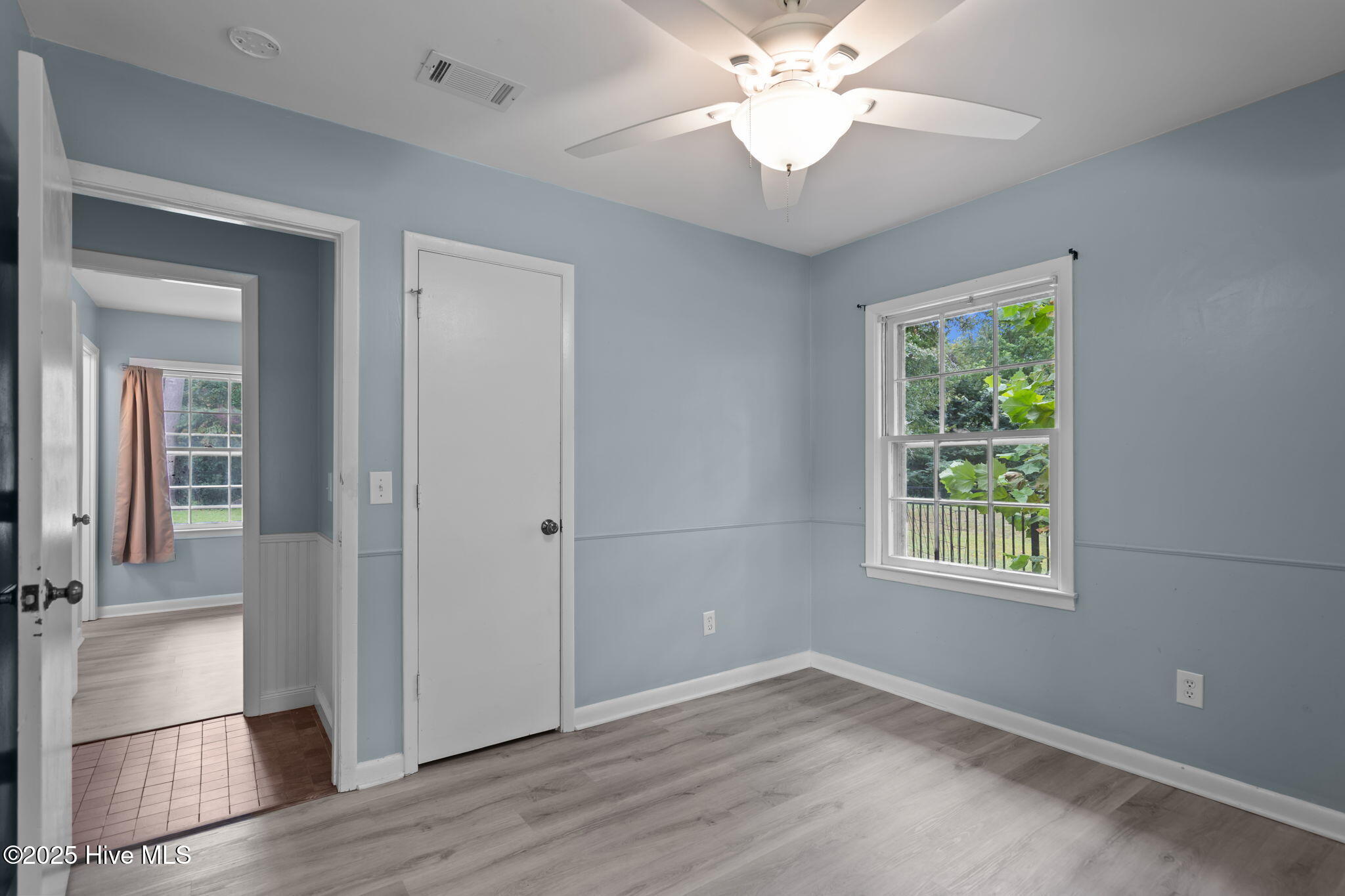 100531423 | Photo 33