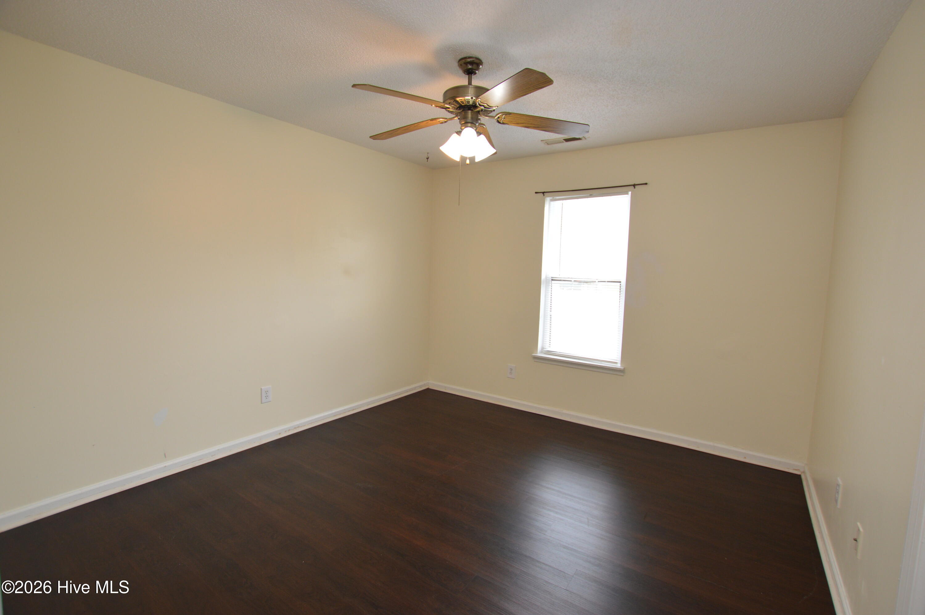 109 Live Oak Court,Midway Park
