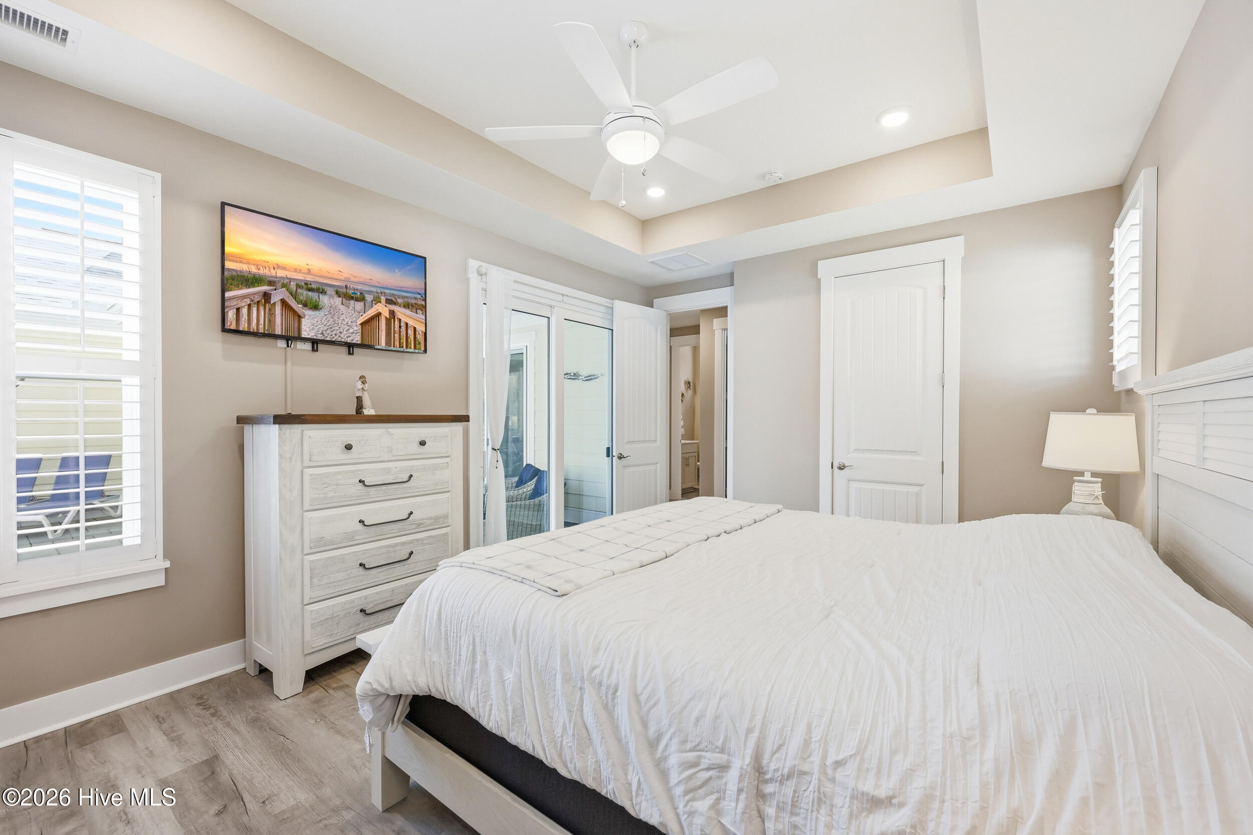 100563402 | Photo 16