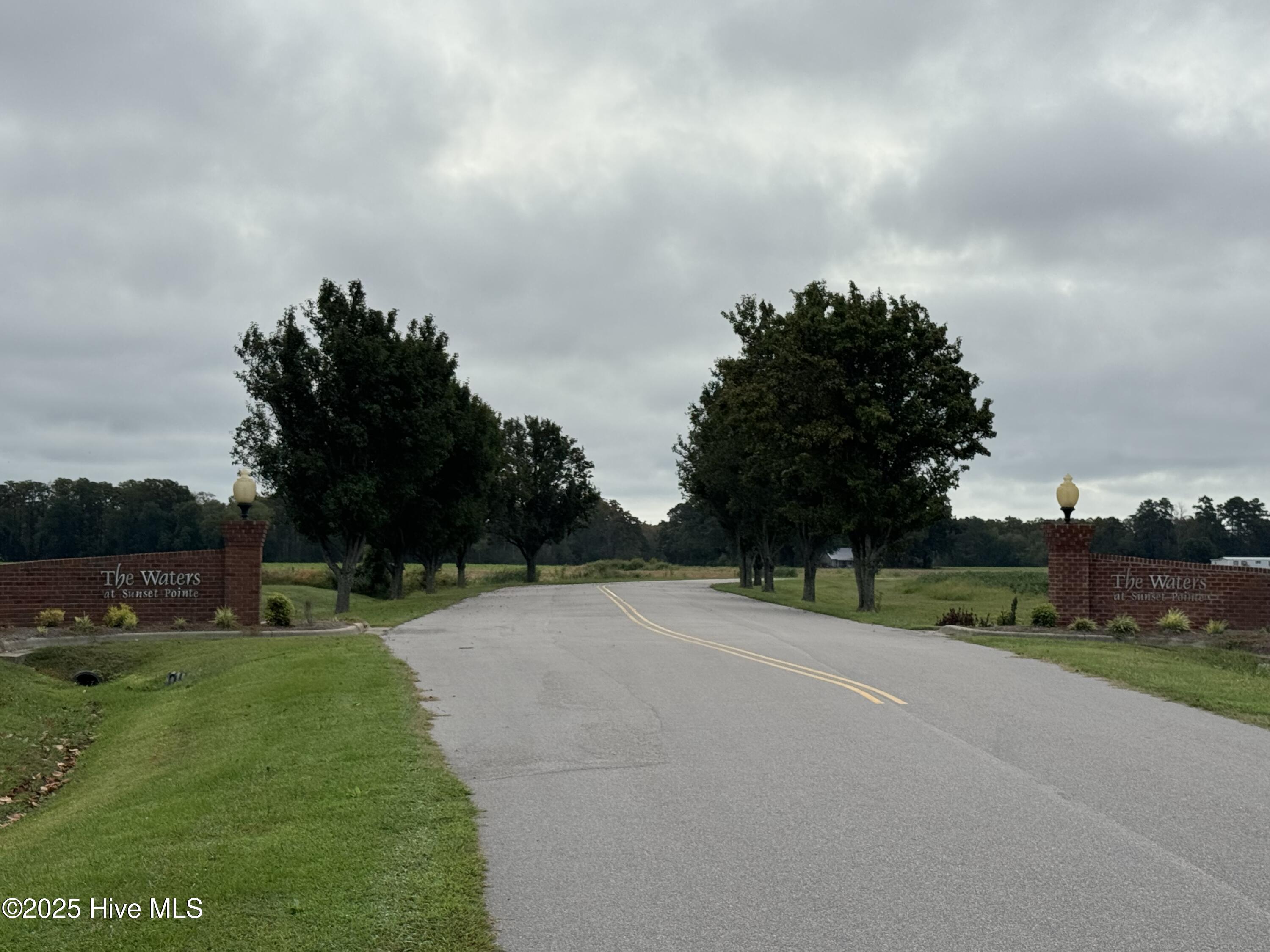 Homes for sale in Elizabeth City, NC | 401 Pointe Vista Dr, Elizabeth City, NC 27909 | MLS# 100530343