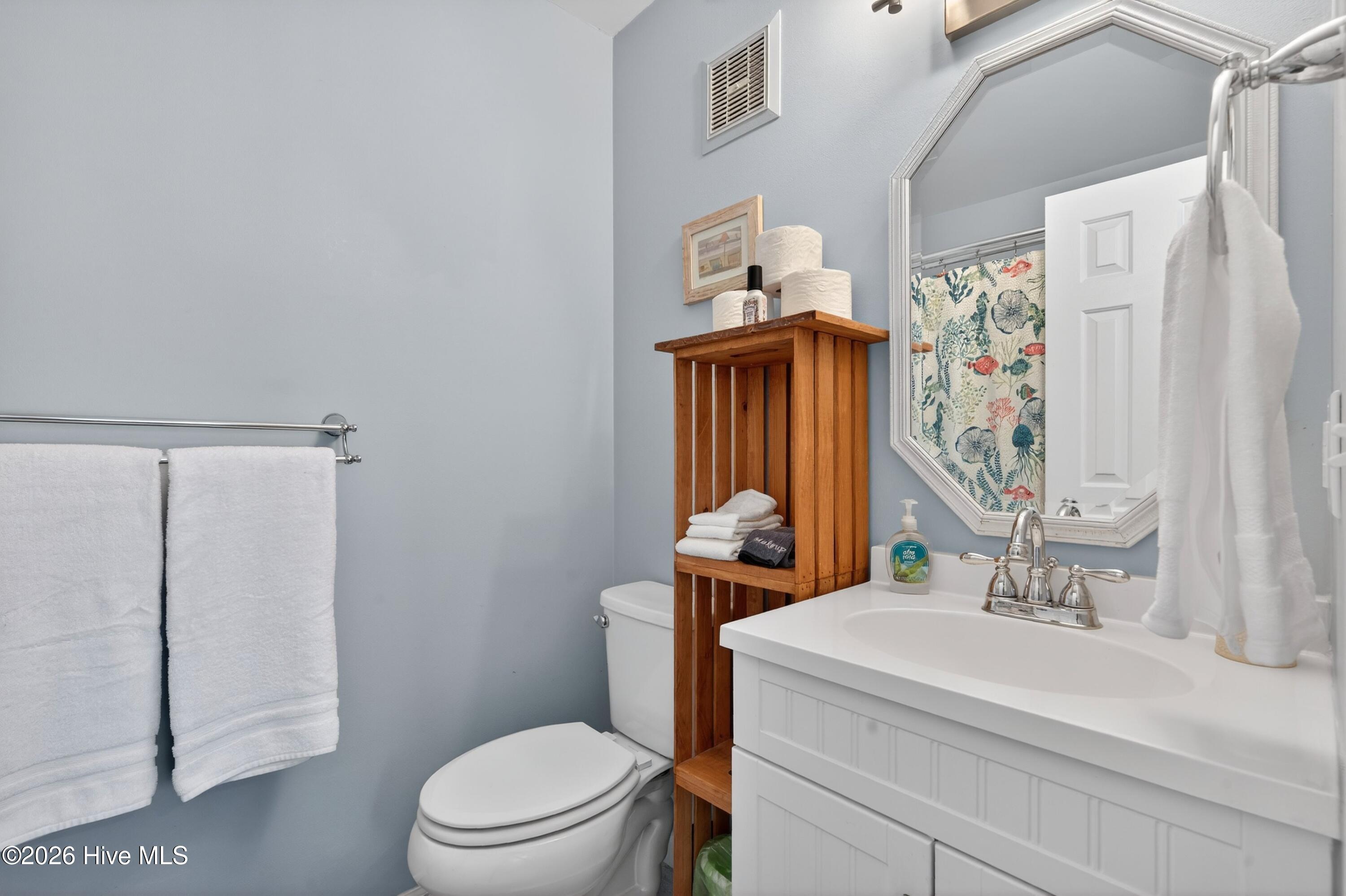 100563490 | Photo 35