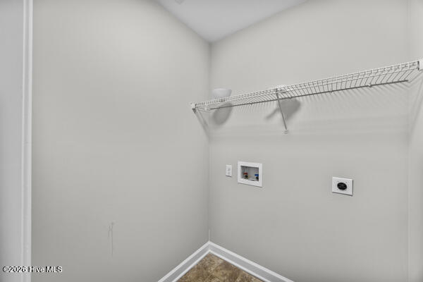 100568075 | Photo 19