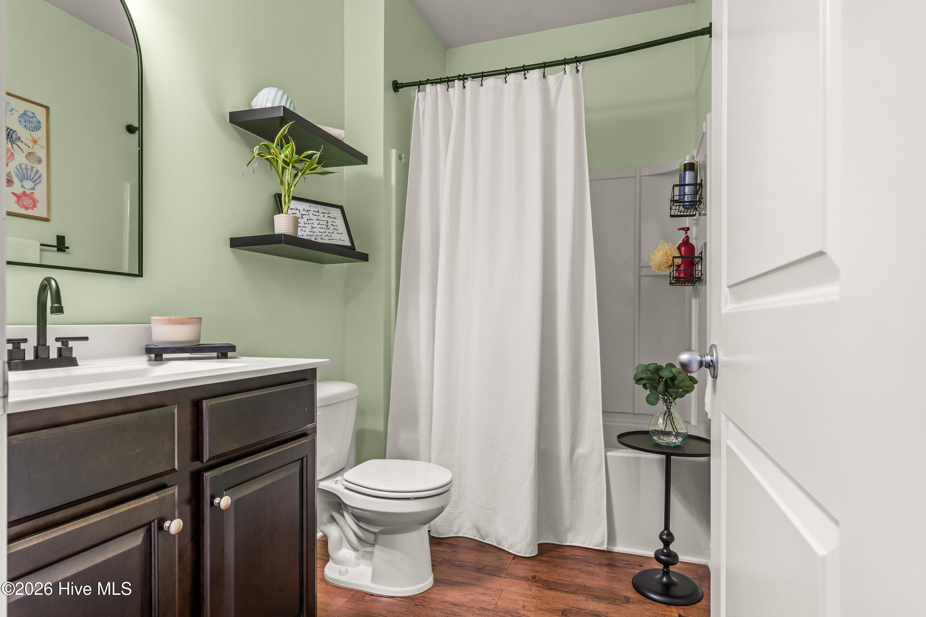 100552885 | Photo 25