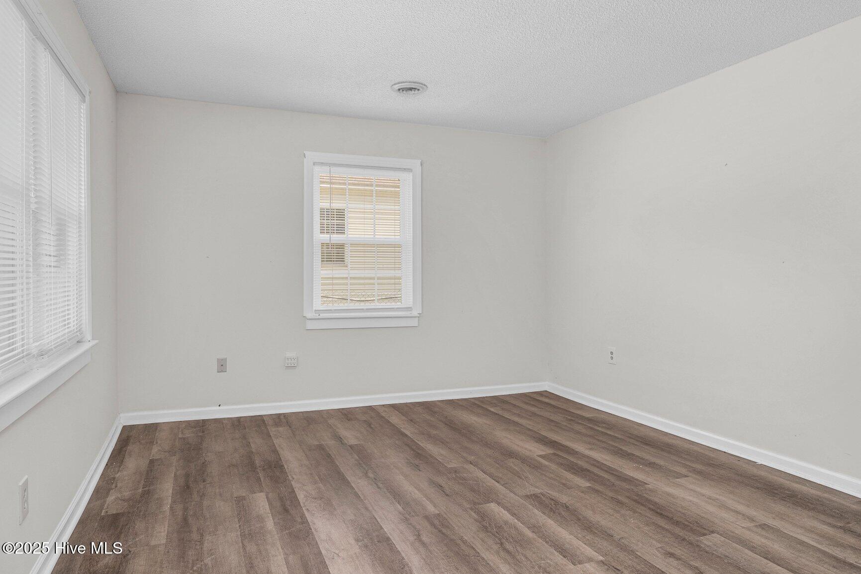 004-903MartinLutherKingJuniorDrive-Tarbo