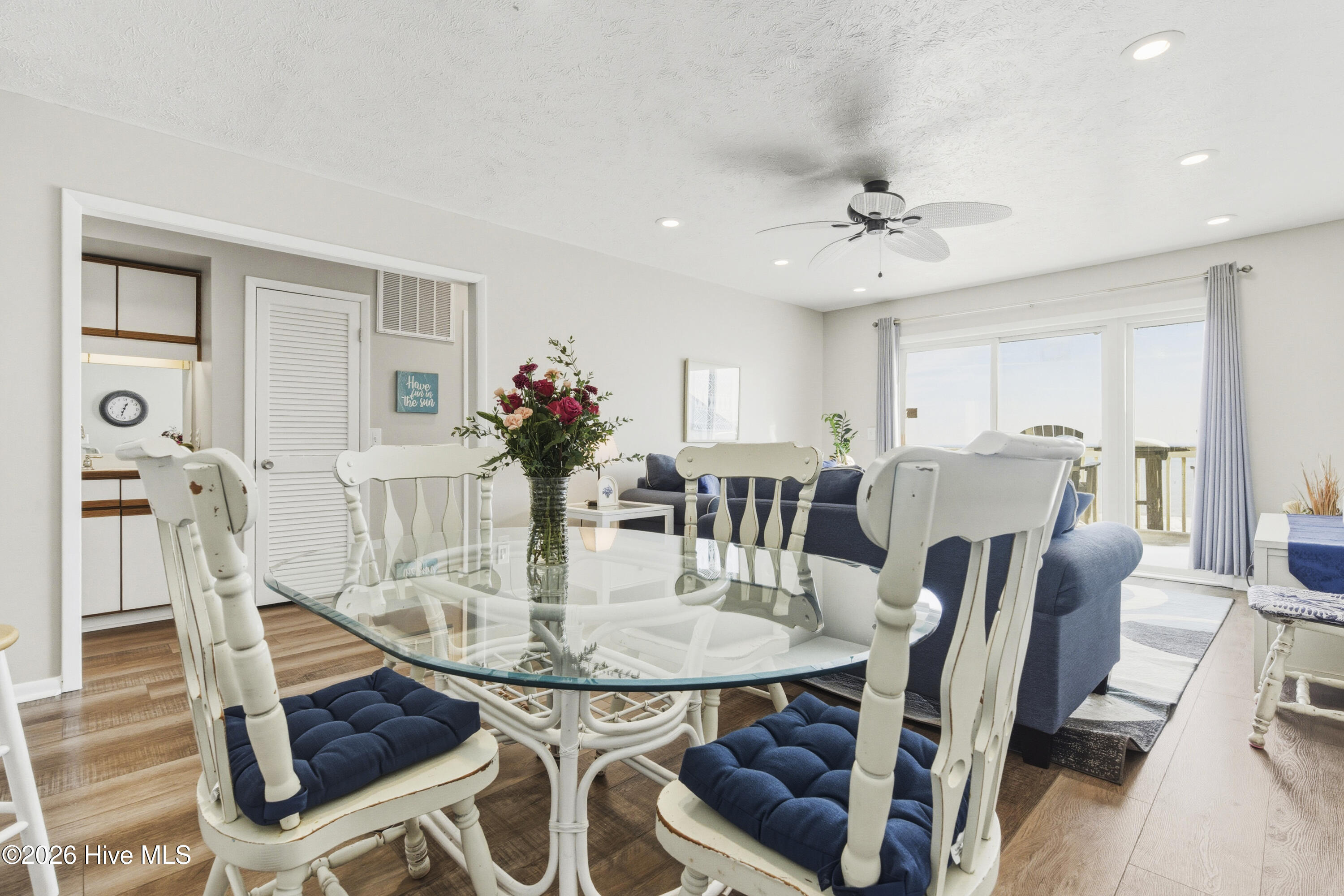 100552987 | Photo 10