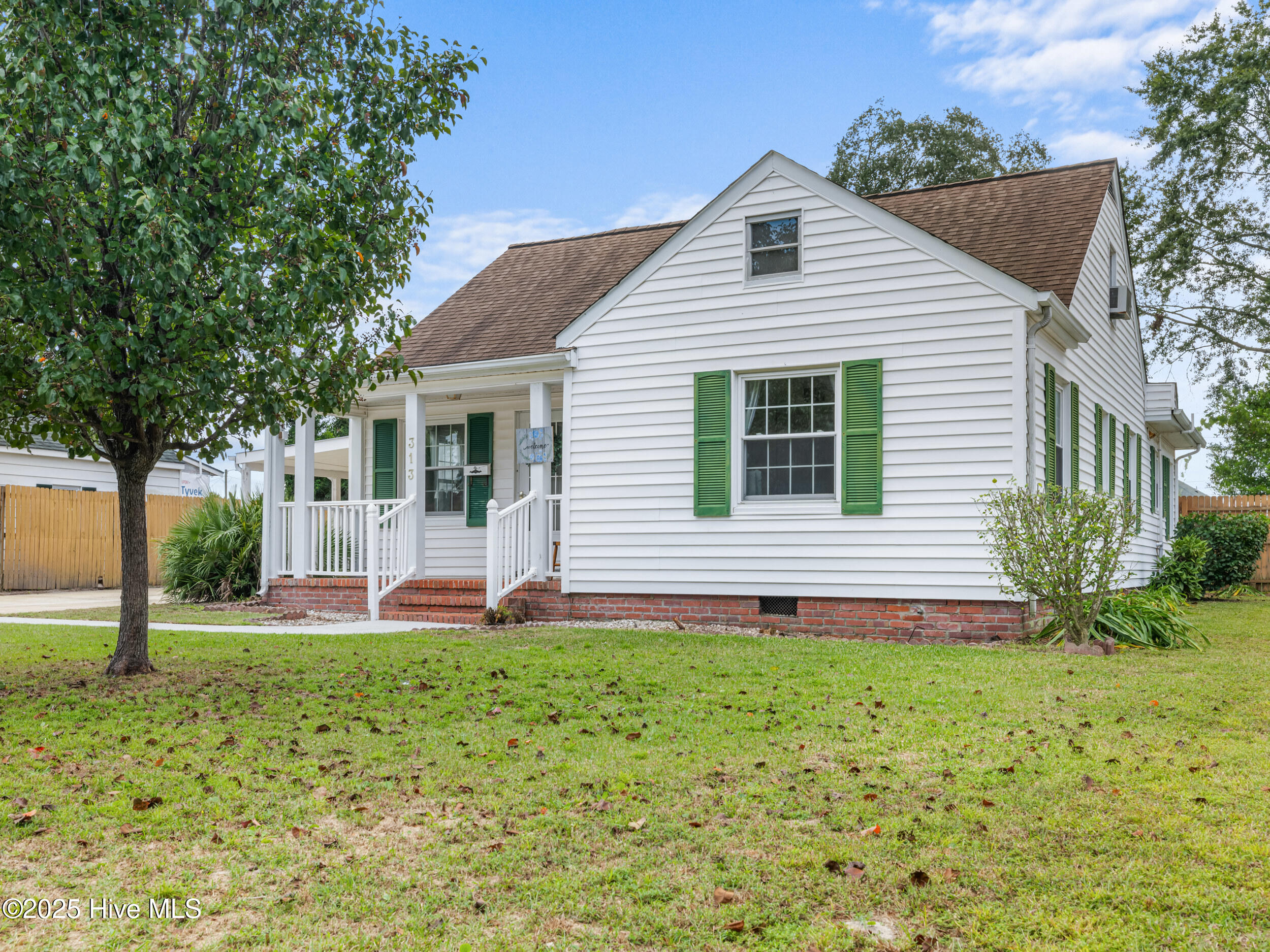 Homes for sale in Jacksonville, NC | 313 Brentwood Ave, Jacksonville, NC 28540 | MLS# 100536192