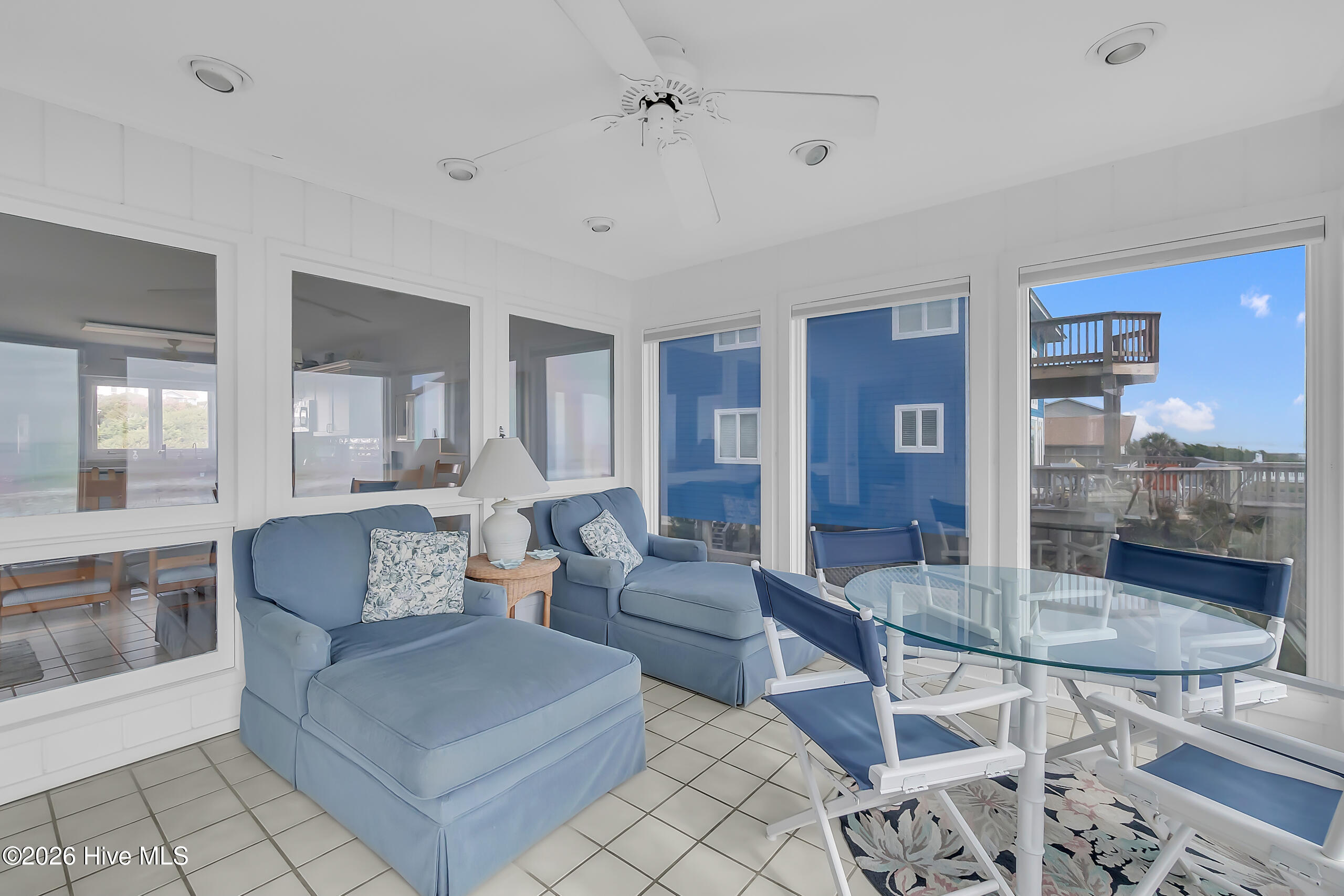 100568884 | Photo 37