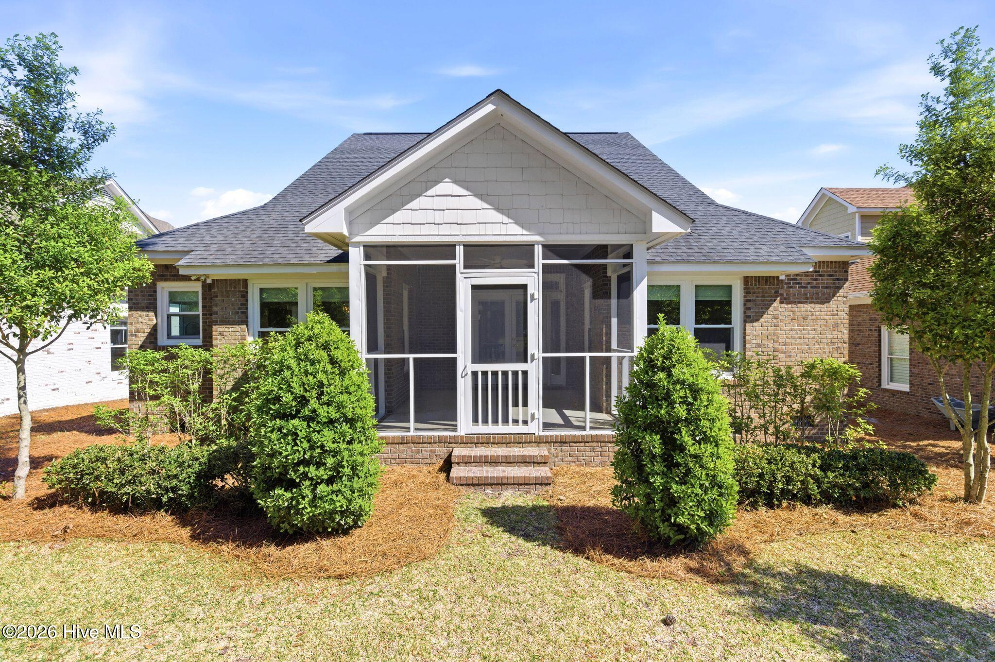 100567586 | Photo 38