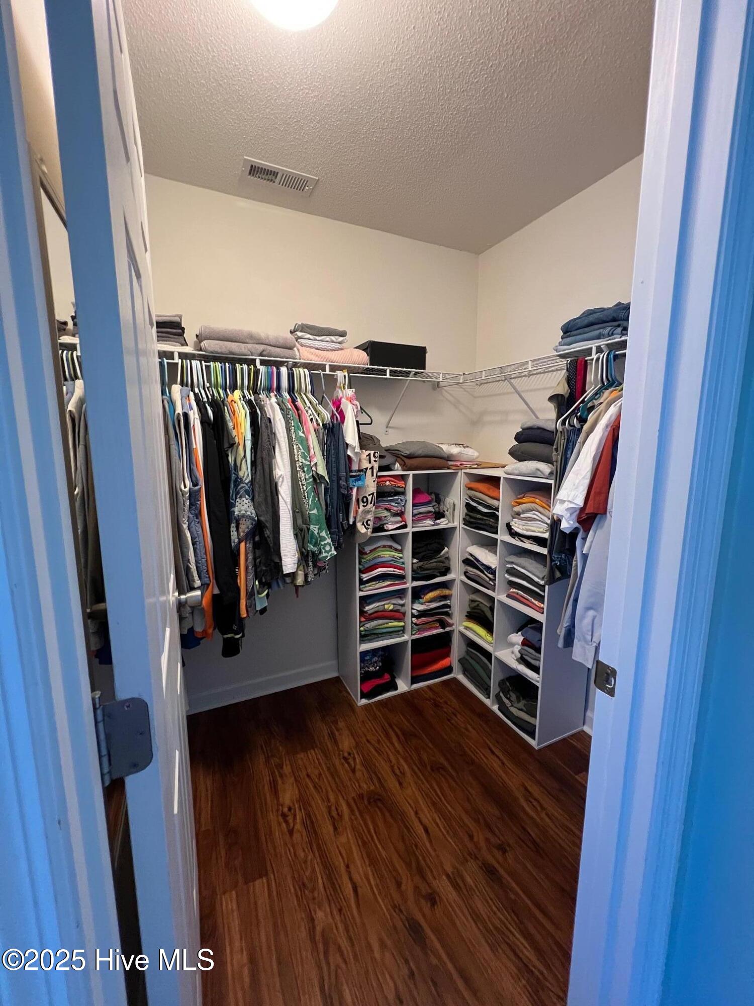 137 Jessie Circle, Hubert, NC 28539 – photo 19: 17 Master bedroom walk in closet