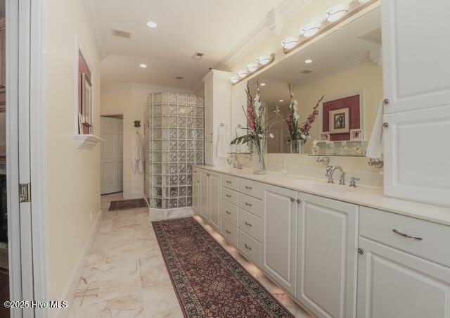 100515842 | Photo 76