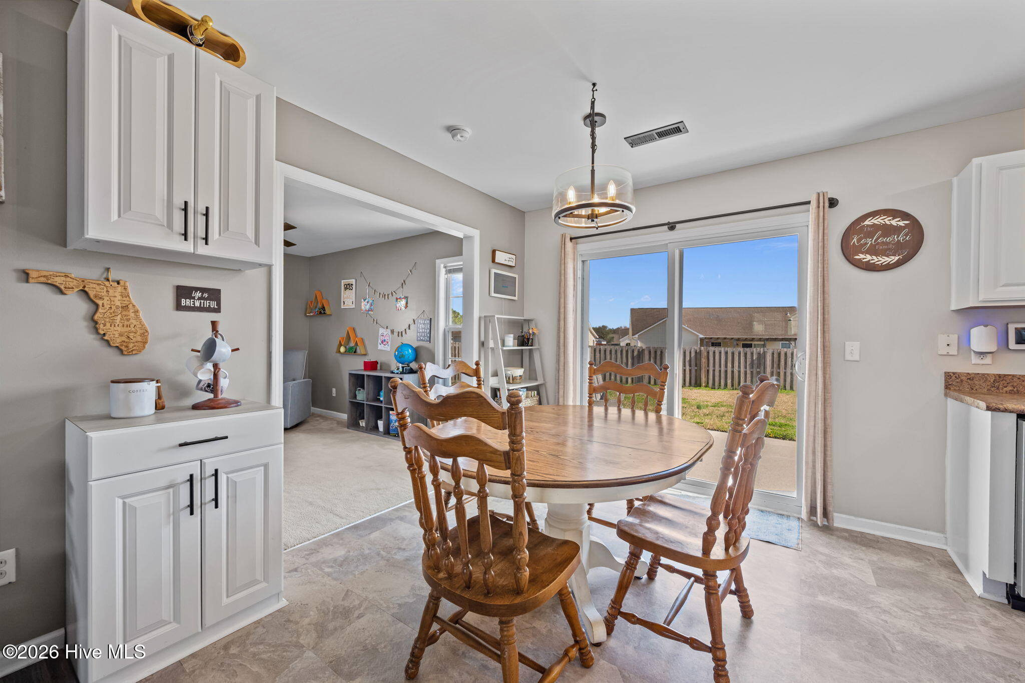 100558999 | Photo 12