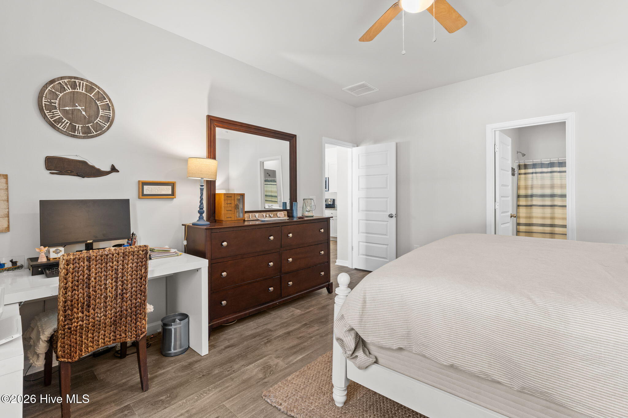 100553701 | Photo 19