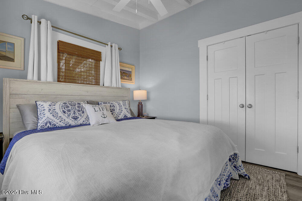 100556855 | Photo 13