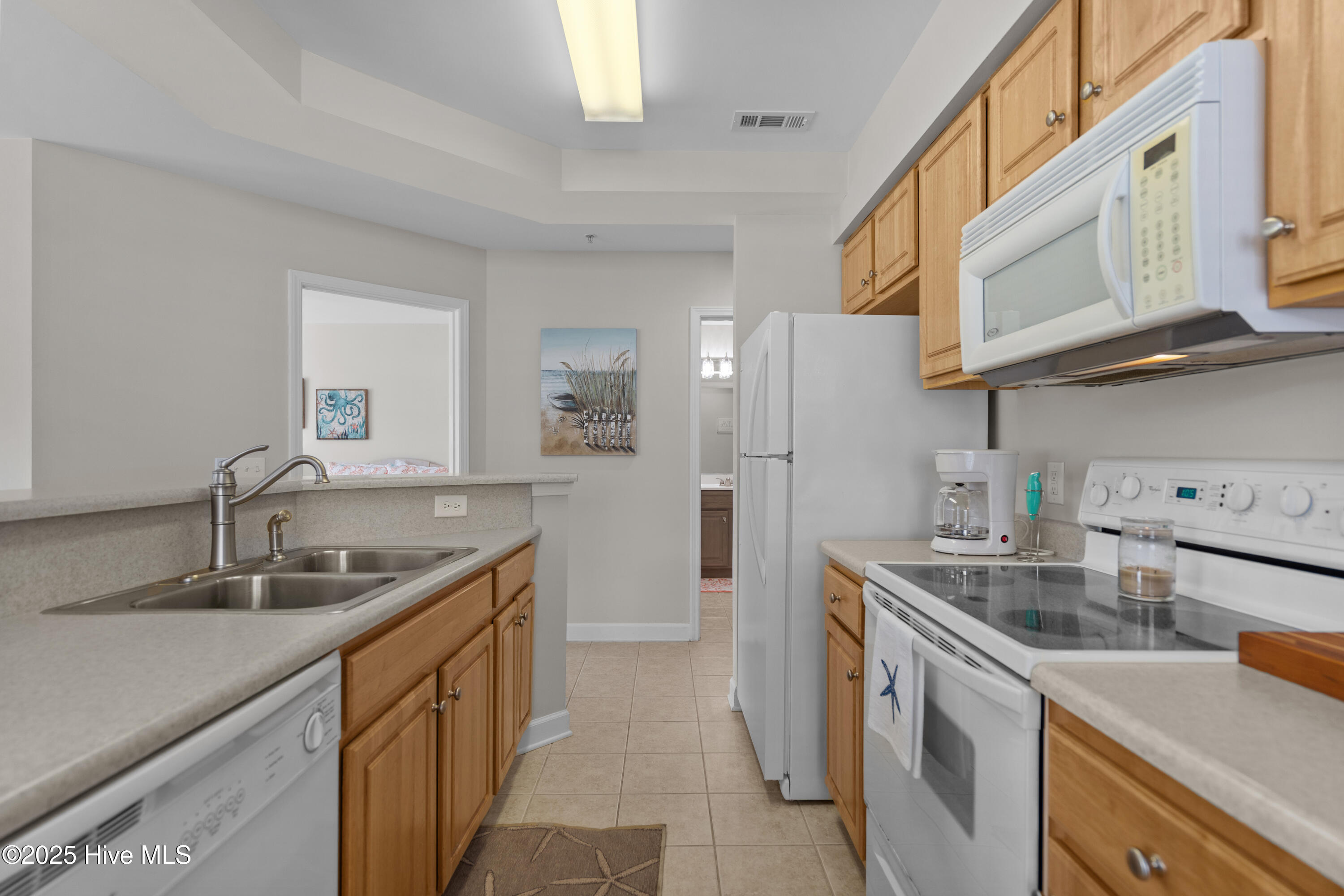 100527638 | Photo 14