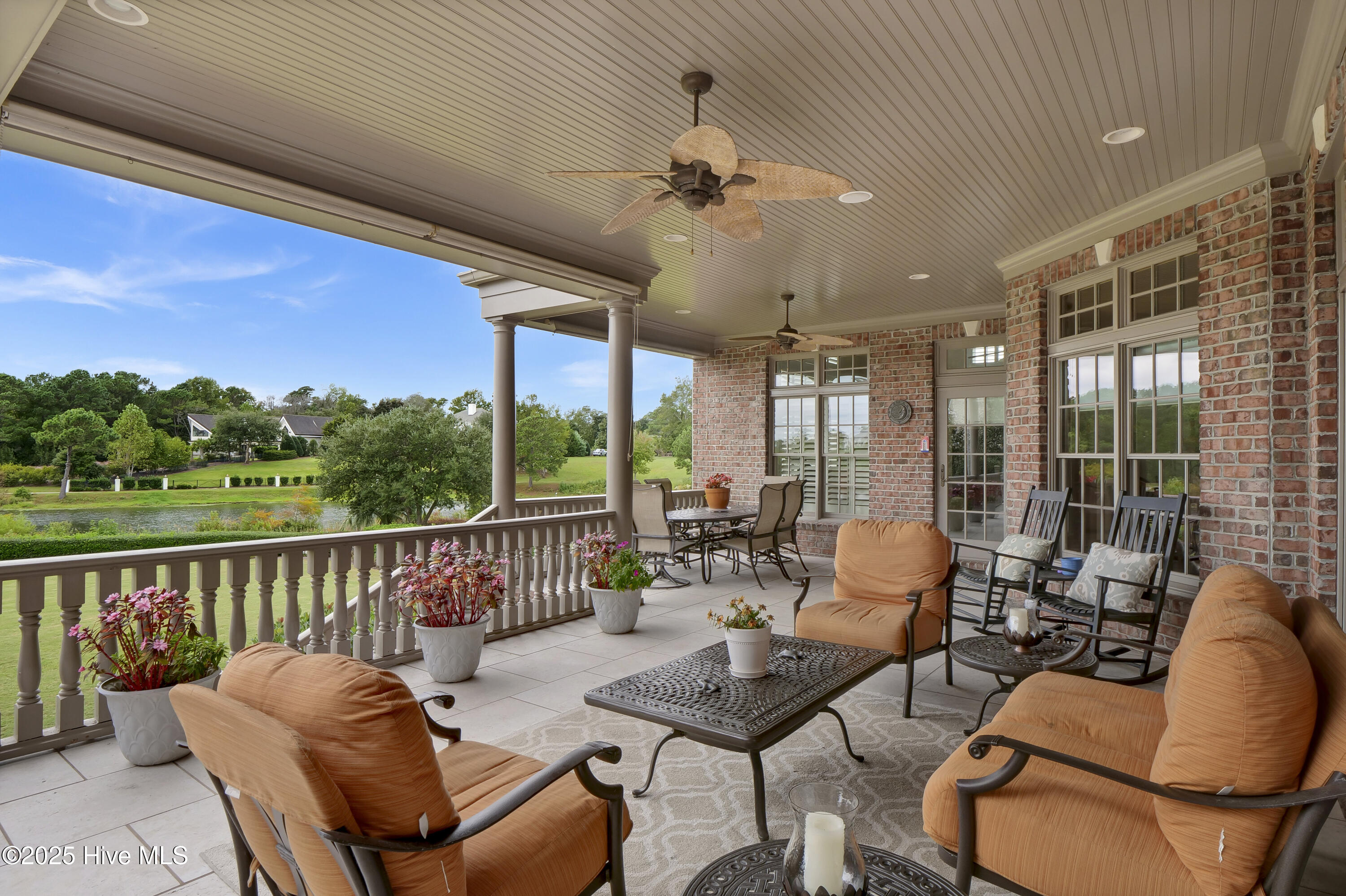 100555376 | Photo 22