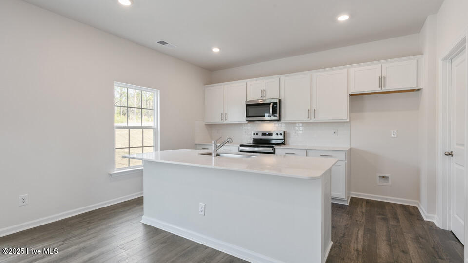 Homes for sale in Aberdeen, NC | 1040 Misty Creek Dr, Aberdeen, NC 28315 | MLS# 100544083