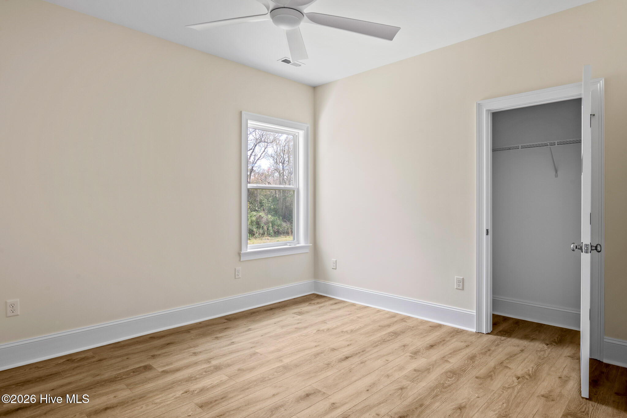 100517039 | Photo 23