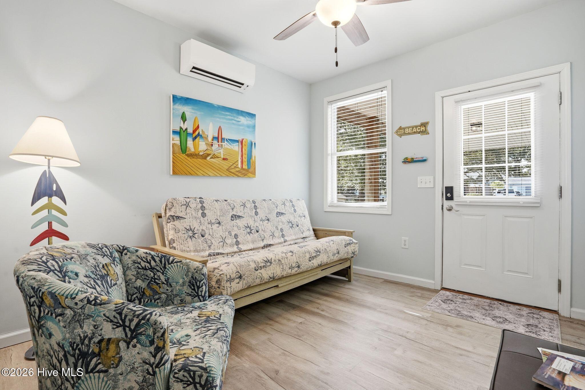 100555111 | Photo 18