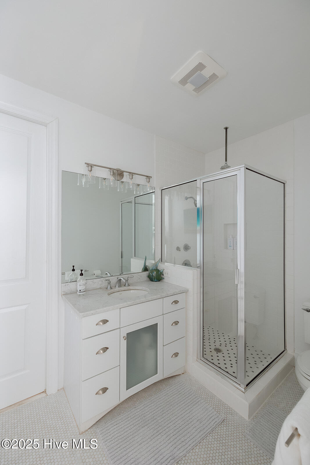 100536787 | Photo 24