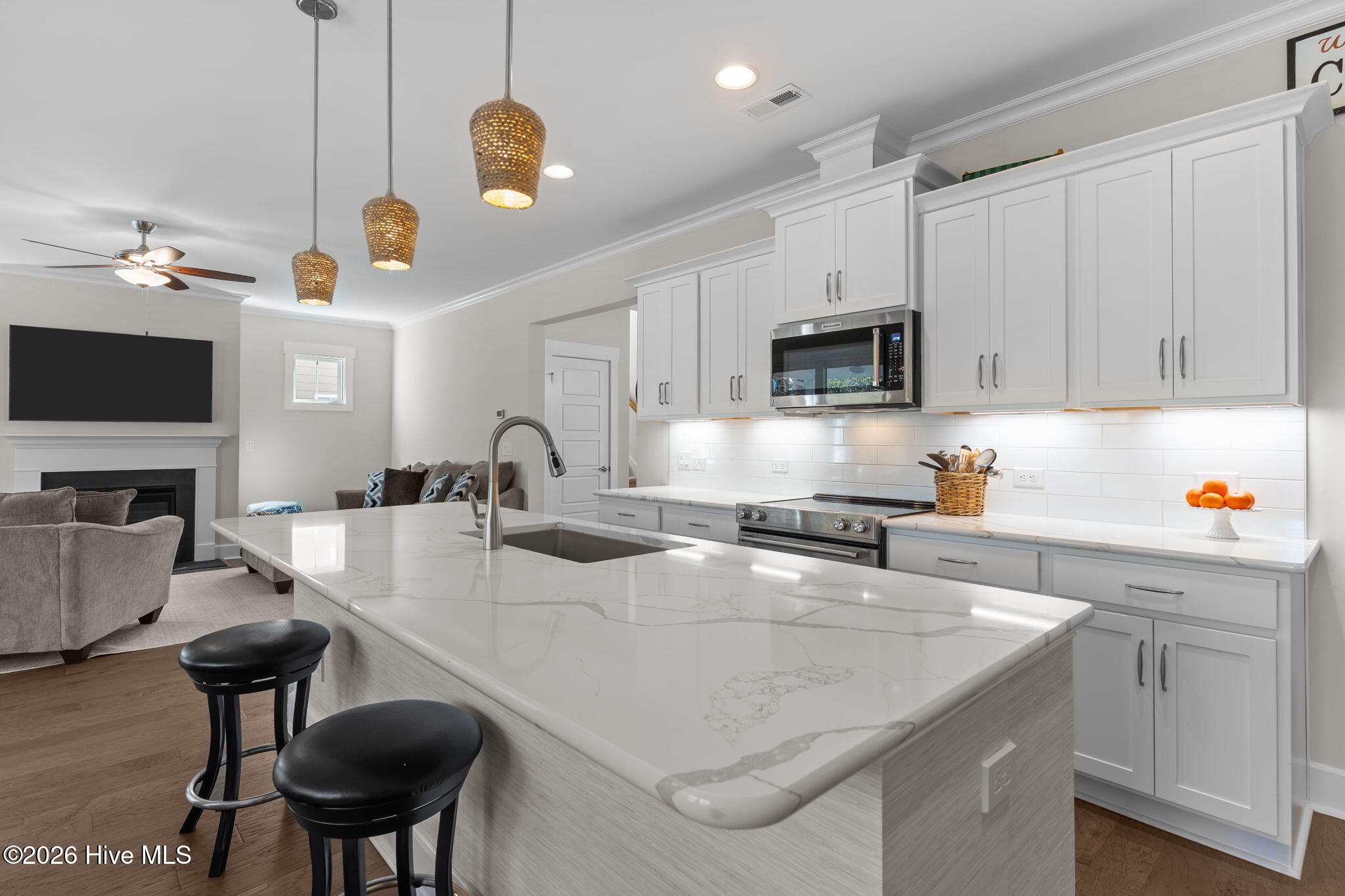 100555424 | Photo 24