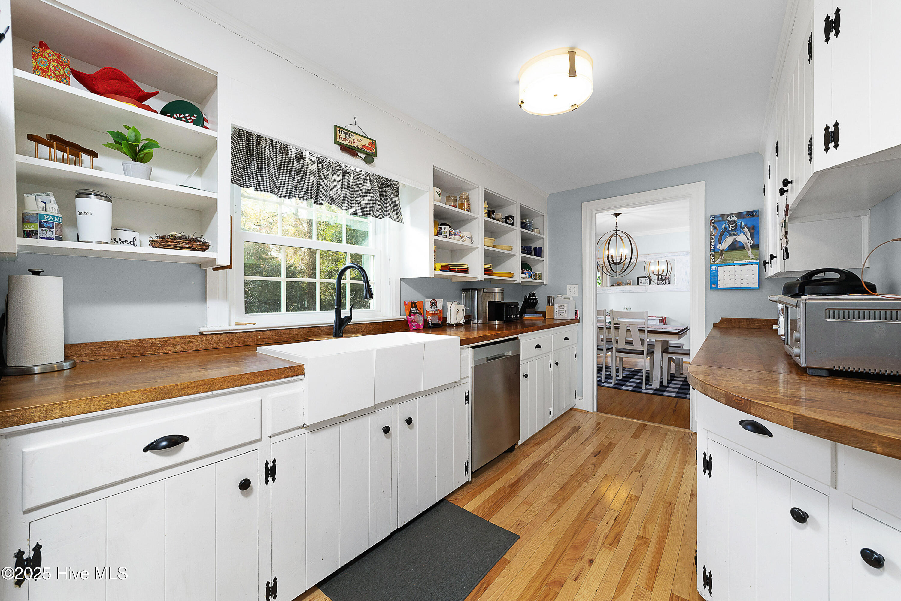 Homes for sale in Trent Woods, NC | 4705 Trent Woods Dr, Trent Woods, NC 28562 | MLS# 100543900