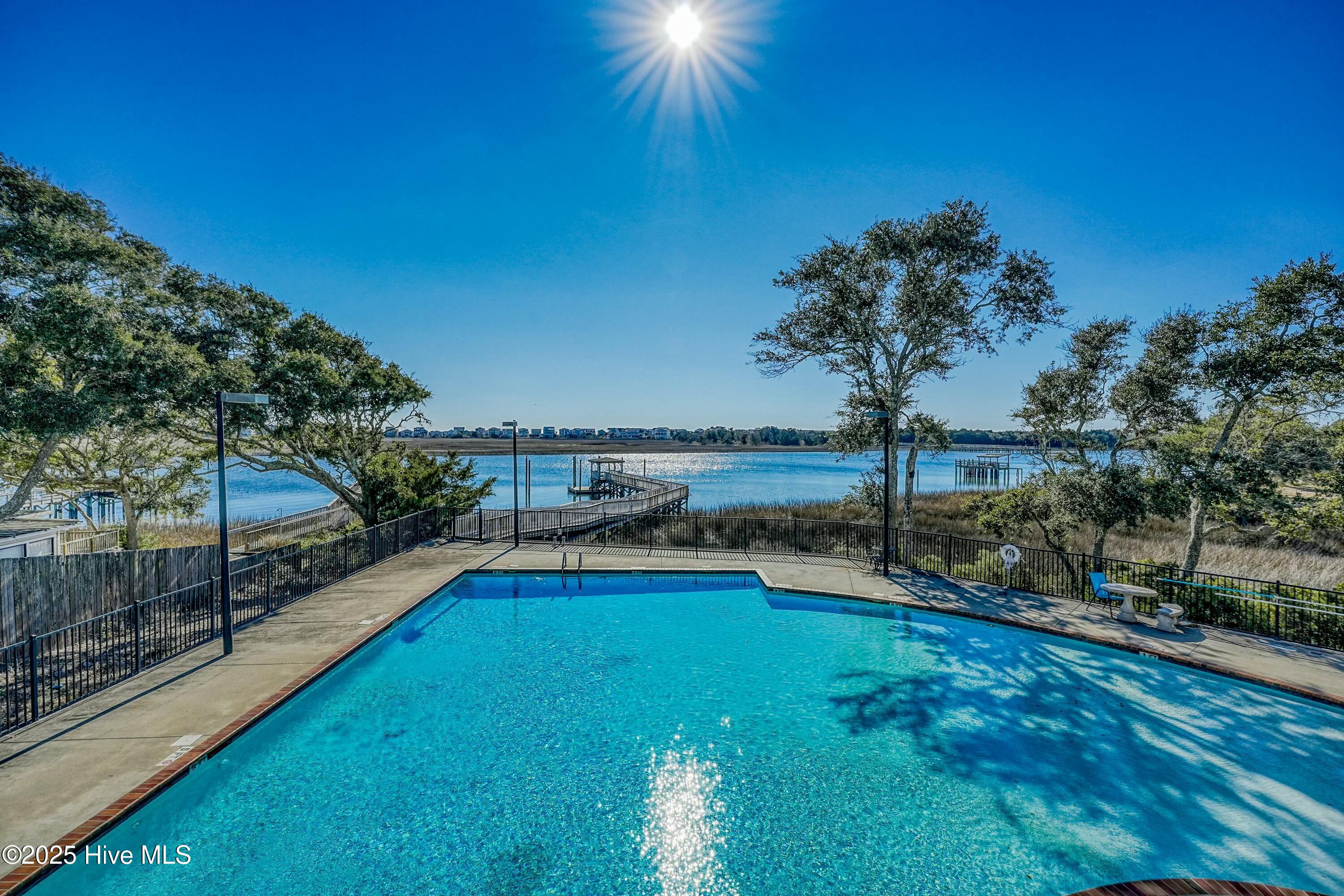 100483051 | Photo 48