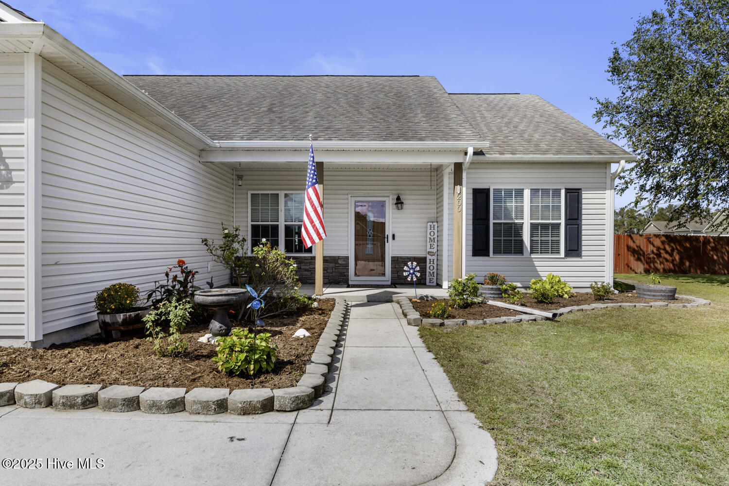 200 Classy Court, Richlands, NC 28574 – photo 4: 63967315-E31B-4F6C-A02A-D12550D0B4A7