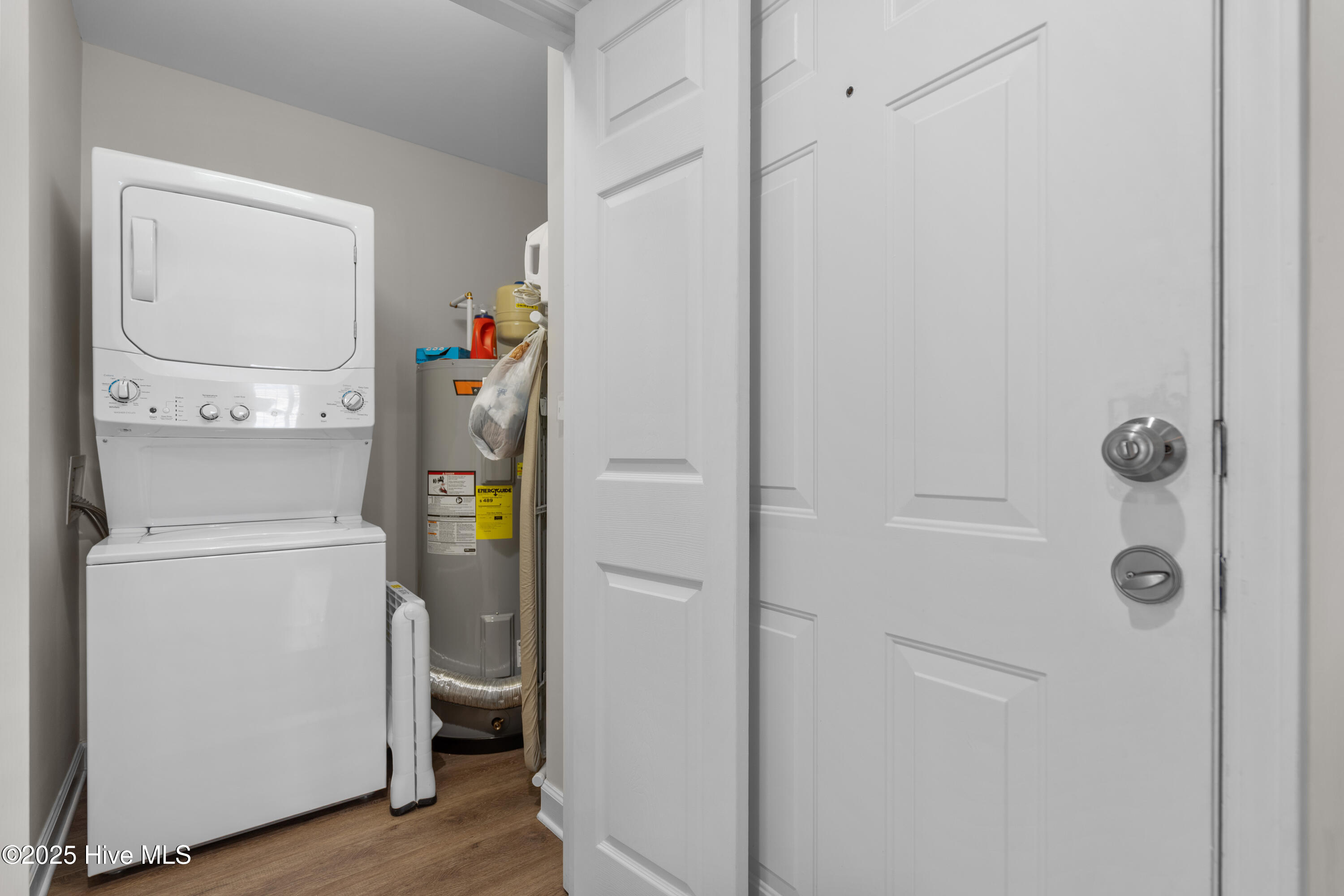 100527638 | Photo 37