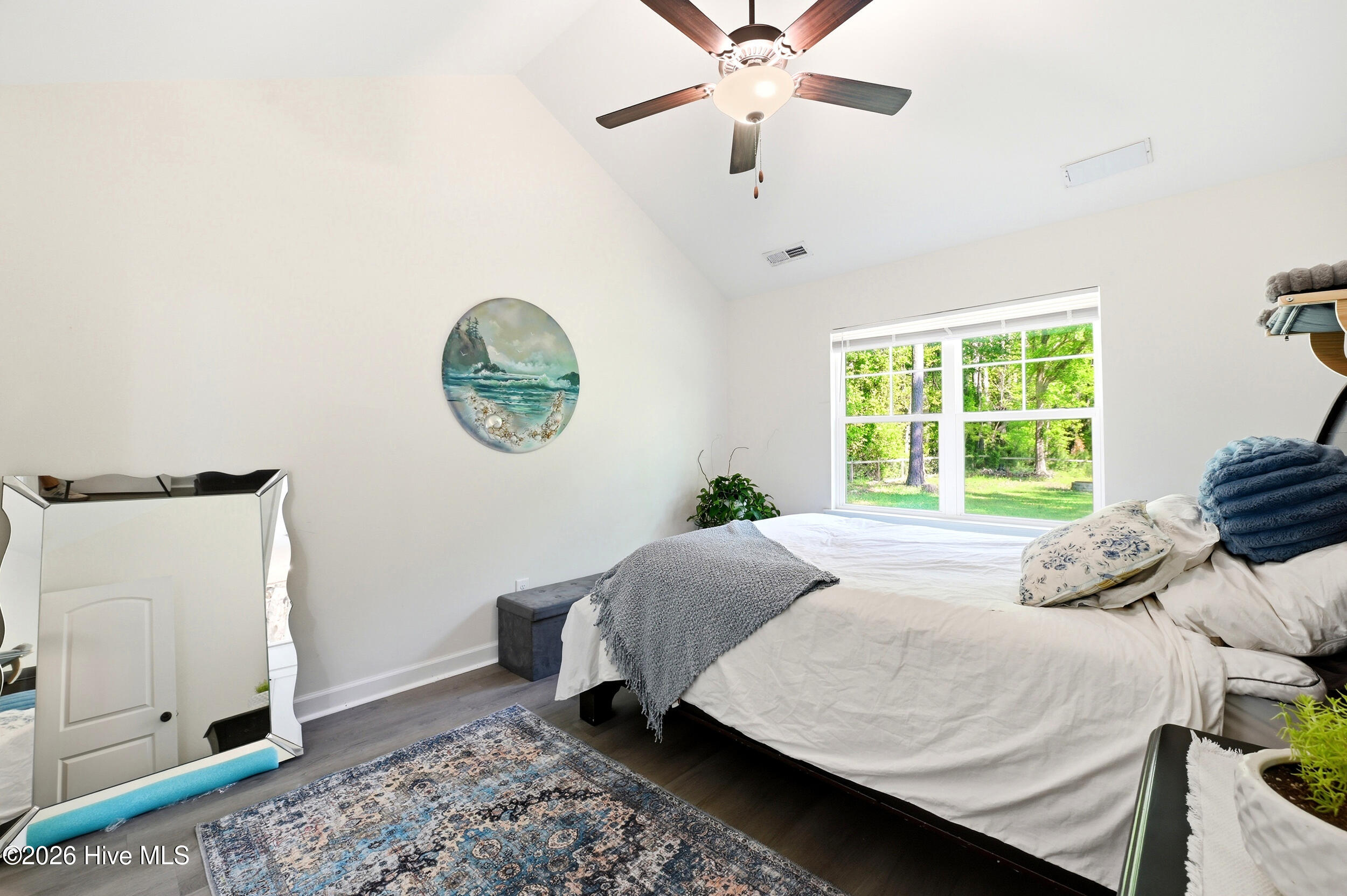 100568346 | Photo 18