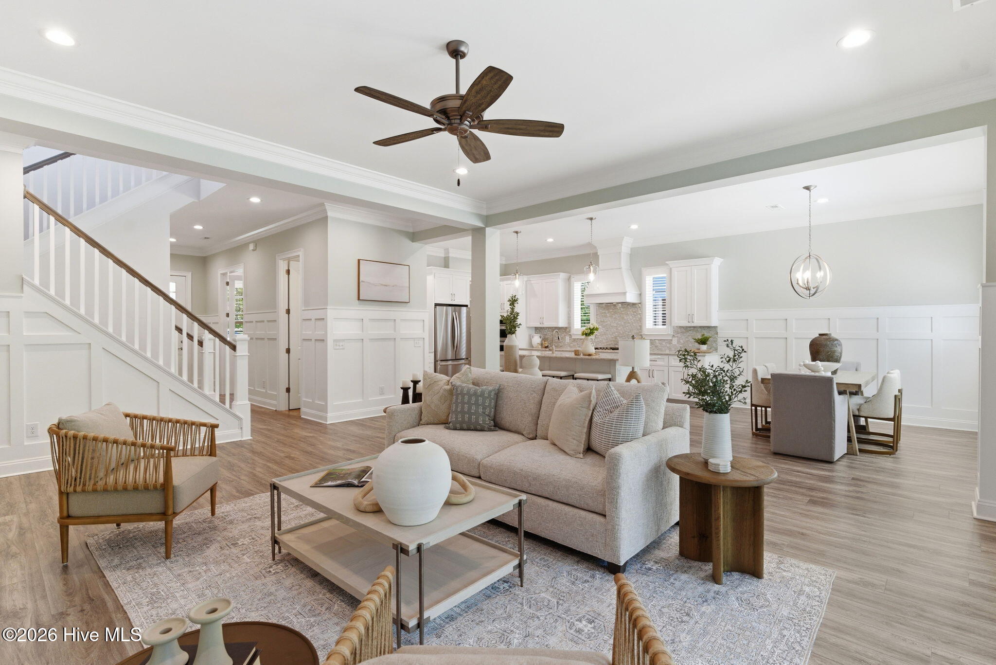 100569885 | Photo 10