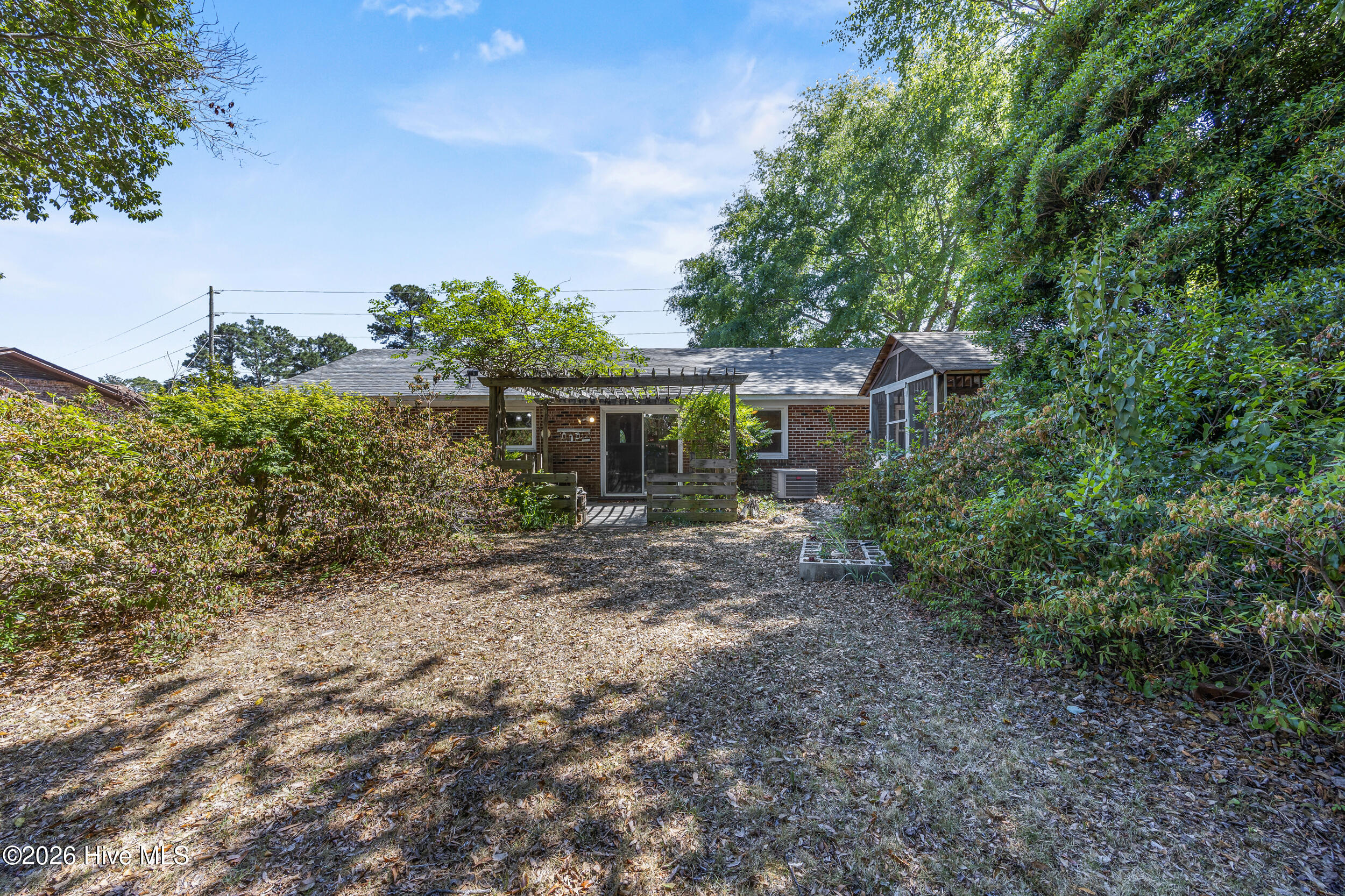 100569025 | Photo 34