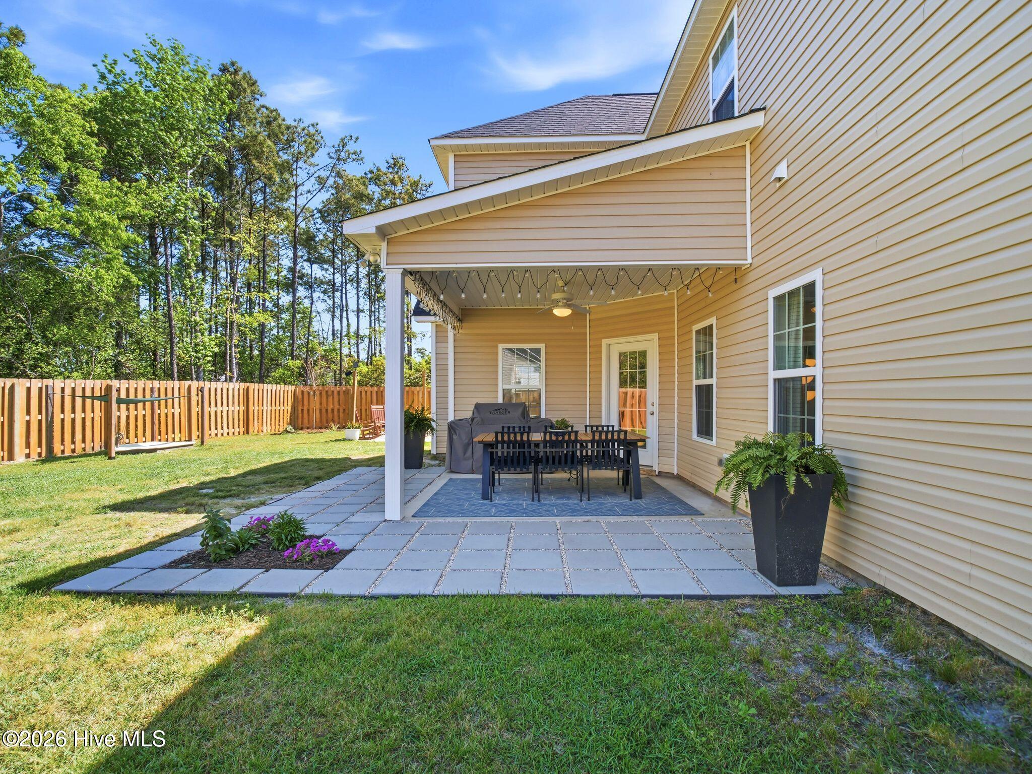 100569153 | Photo 47