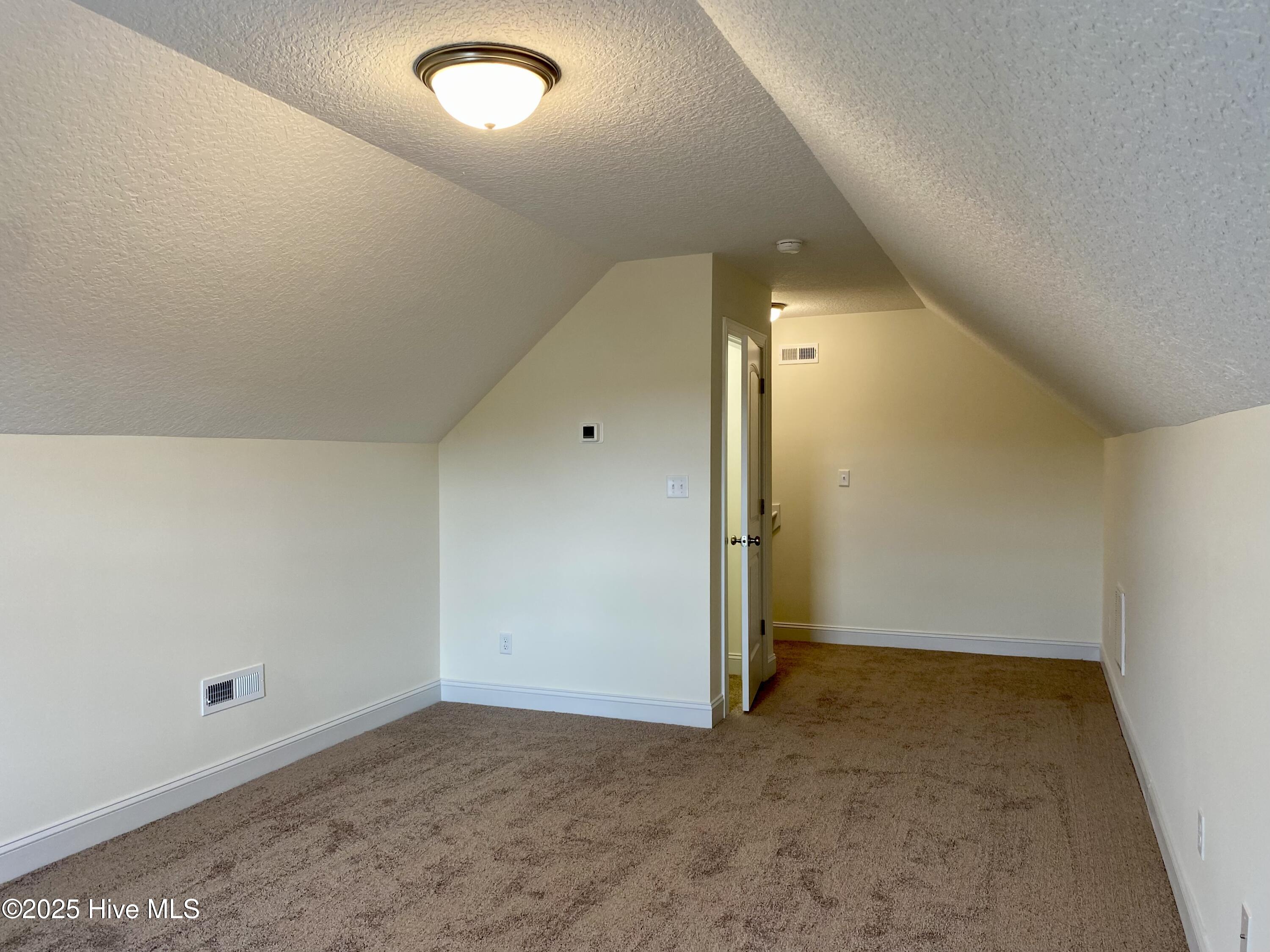 100483147 | Photo 31